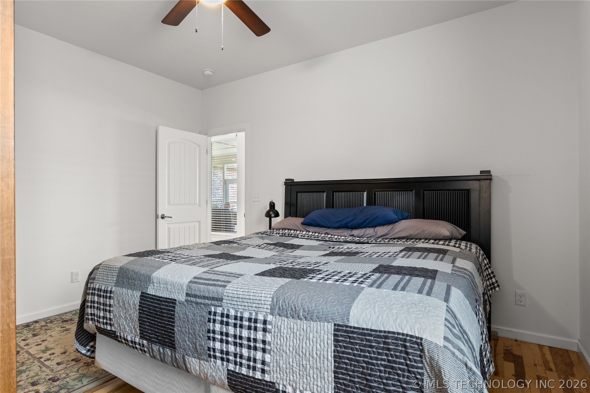 13863 S 21st Place Property Photo 16