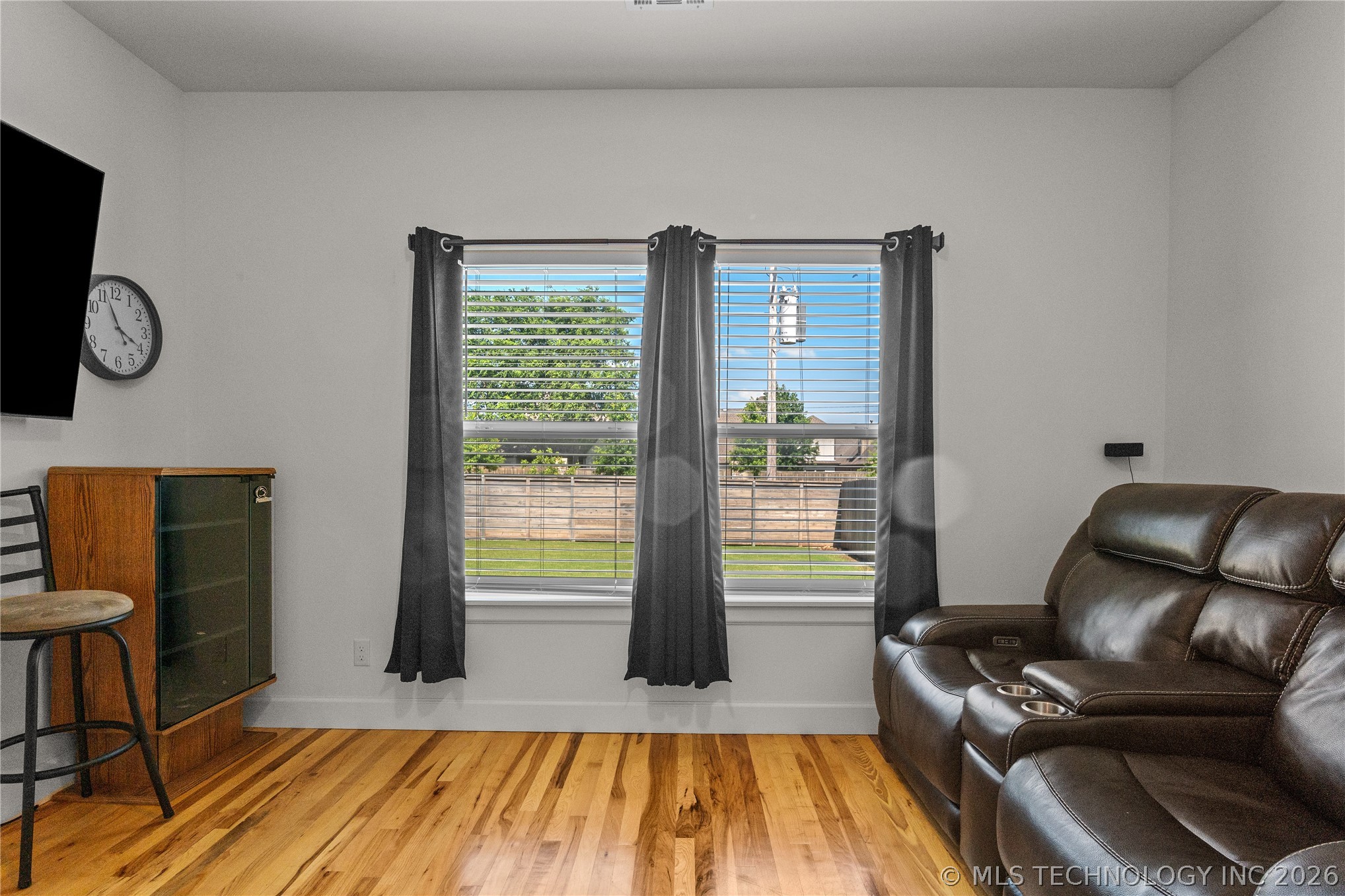 13863 S 21st Place Property Photo 19