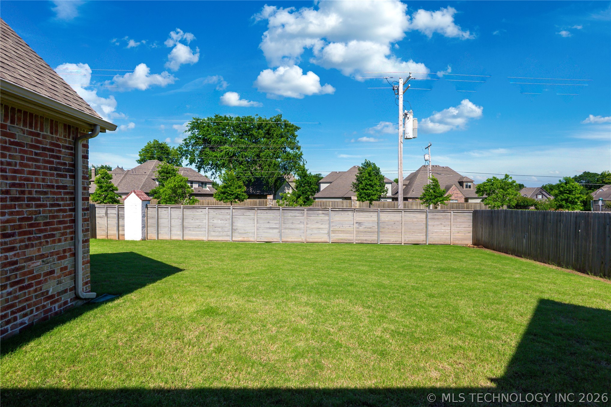 13863 S 21st Place Property Photo 61