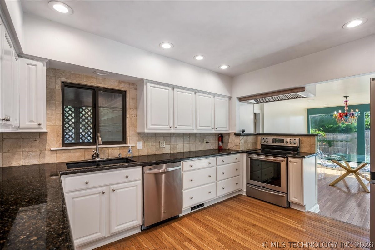 1619 S Carson Avenue Property Photo 11