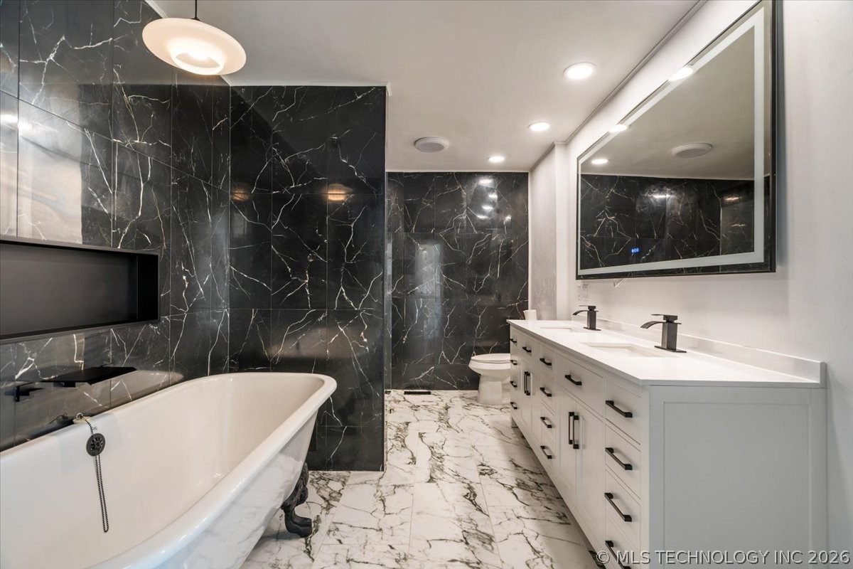 1619 S Carson Avenue Property Photo 21
