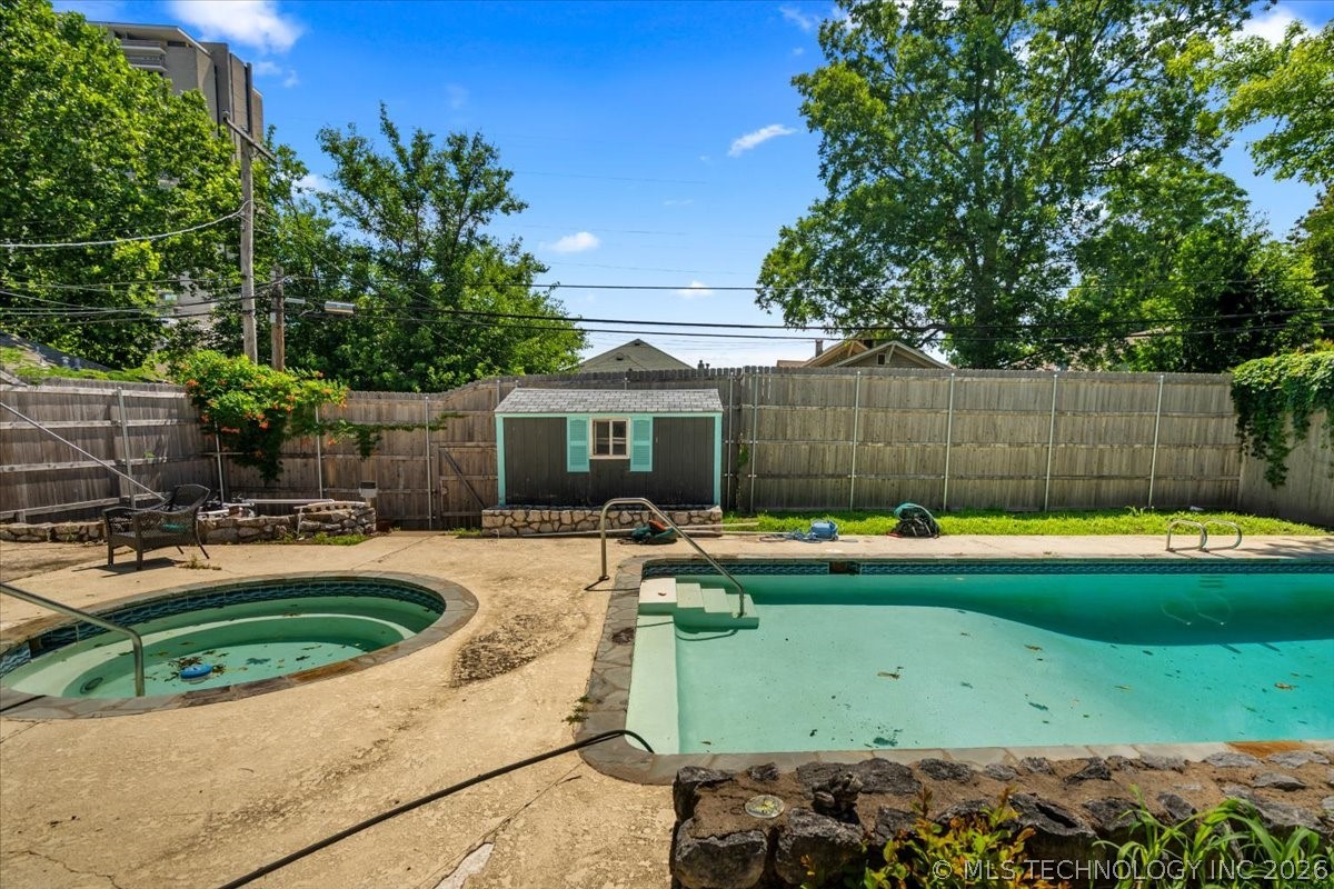 1619 S Carson Avenue Property Photo 34