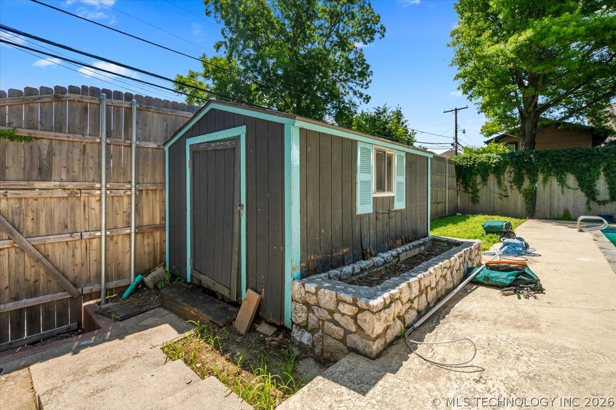 1619 S Carson Avenue Property Photo 37