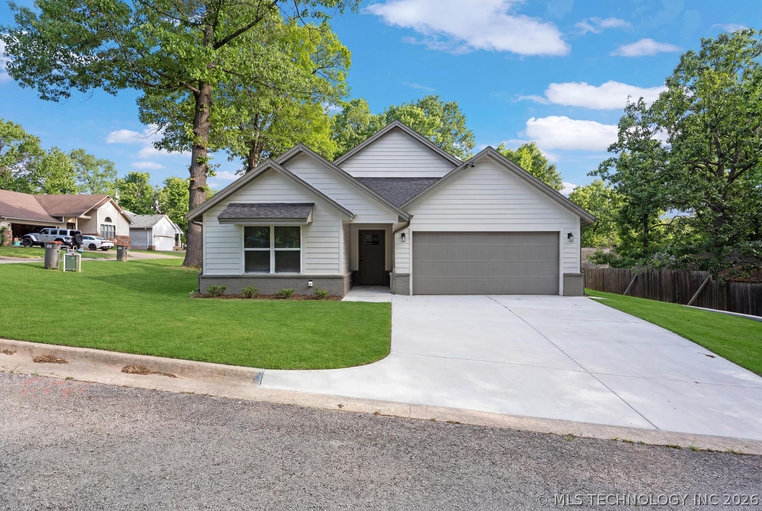 1312 Hummingbird Lane Property Photo 1