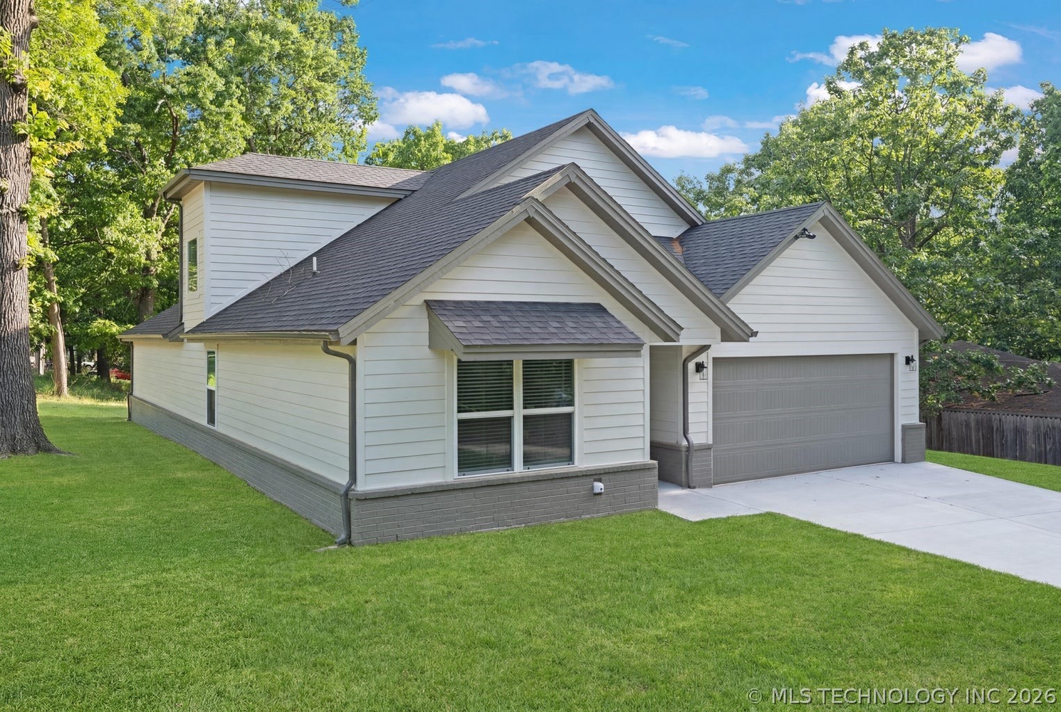 1312 Hummingbird Lane Property Photo 2