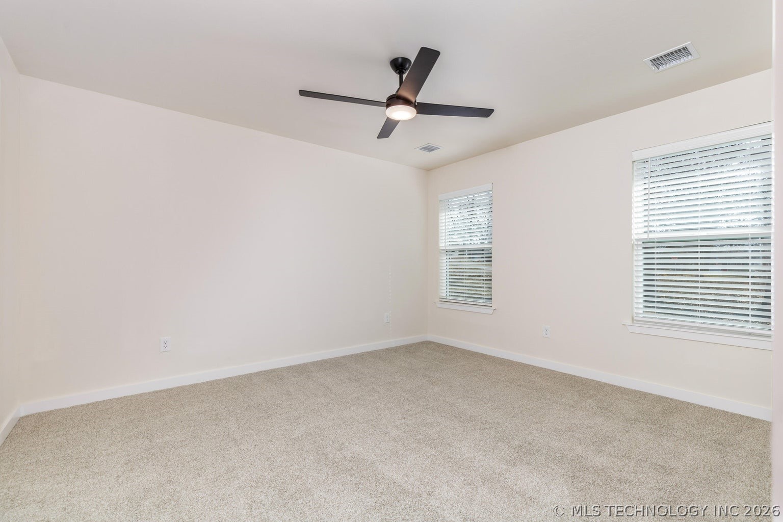 1312 Hummingbird Lane Property Photo 32