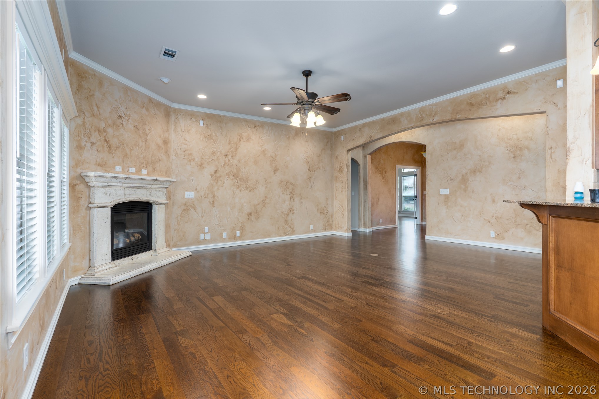 6088 E 145th Place Property Photo 4