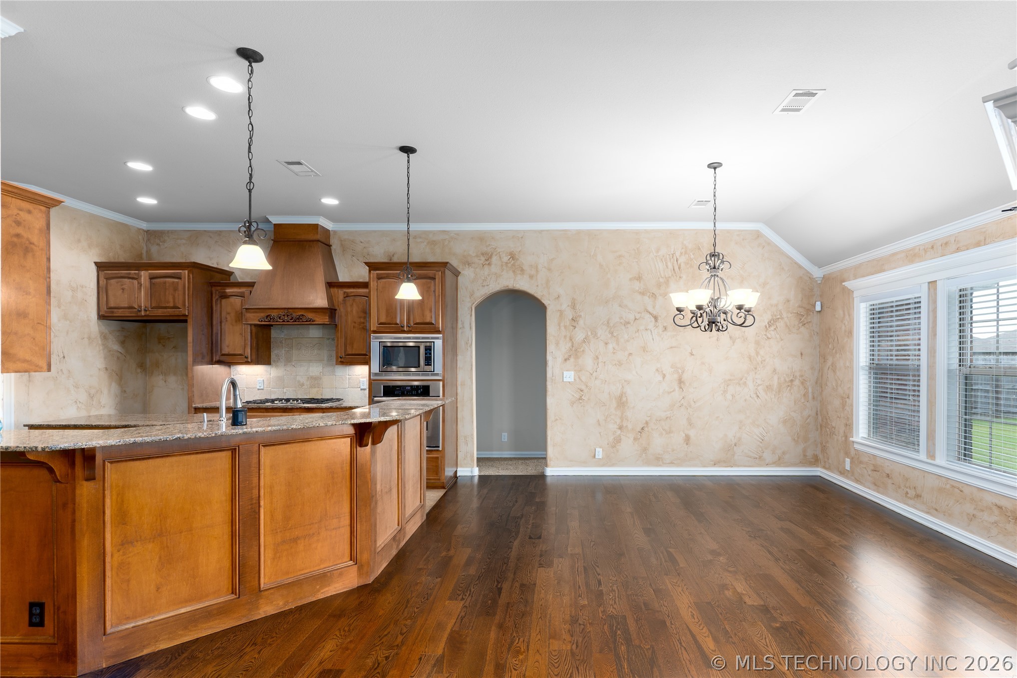 6088 E 145th Place Property Photo 6