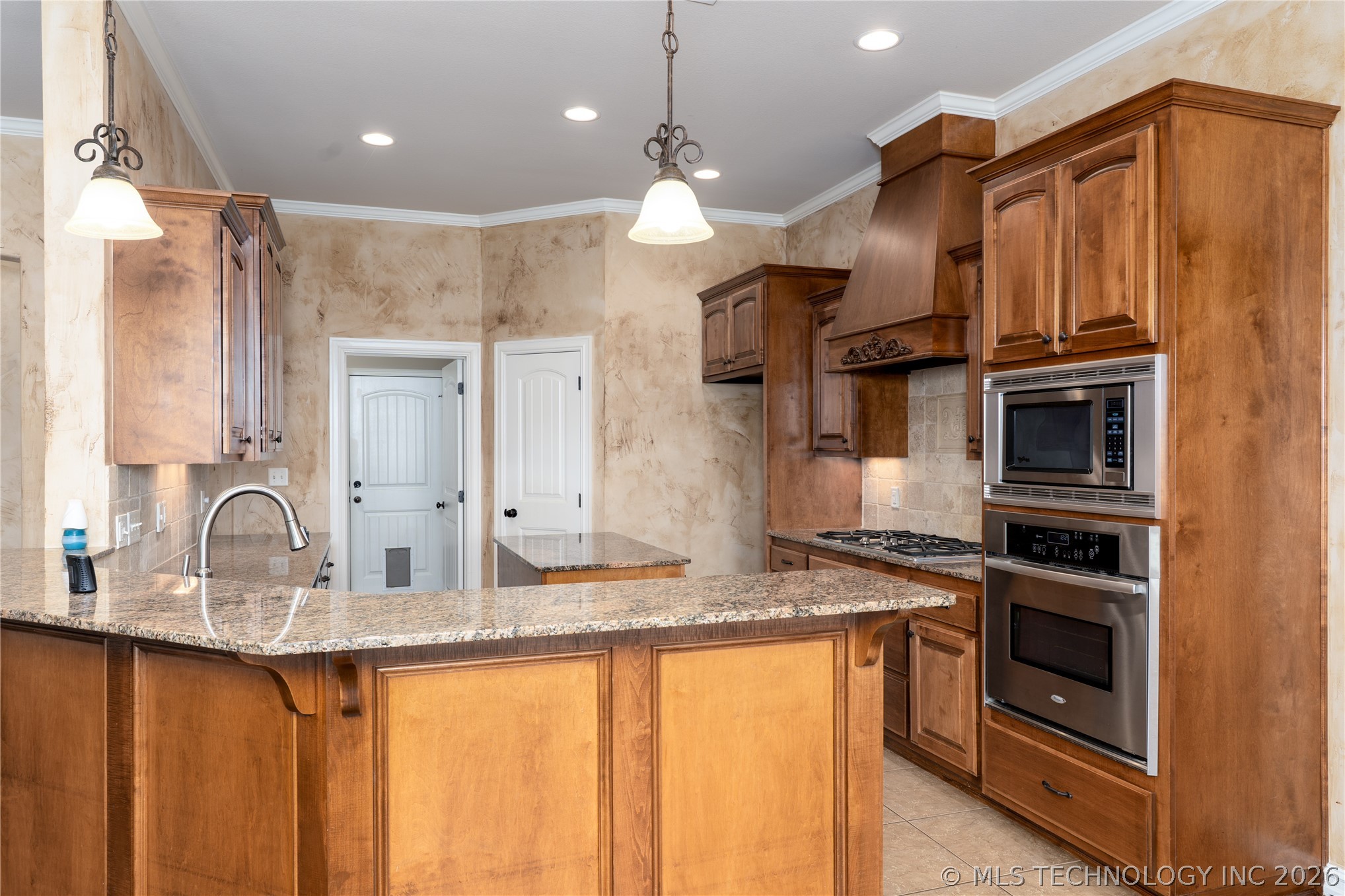 6088 E 145th Place Property Photo 8