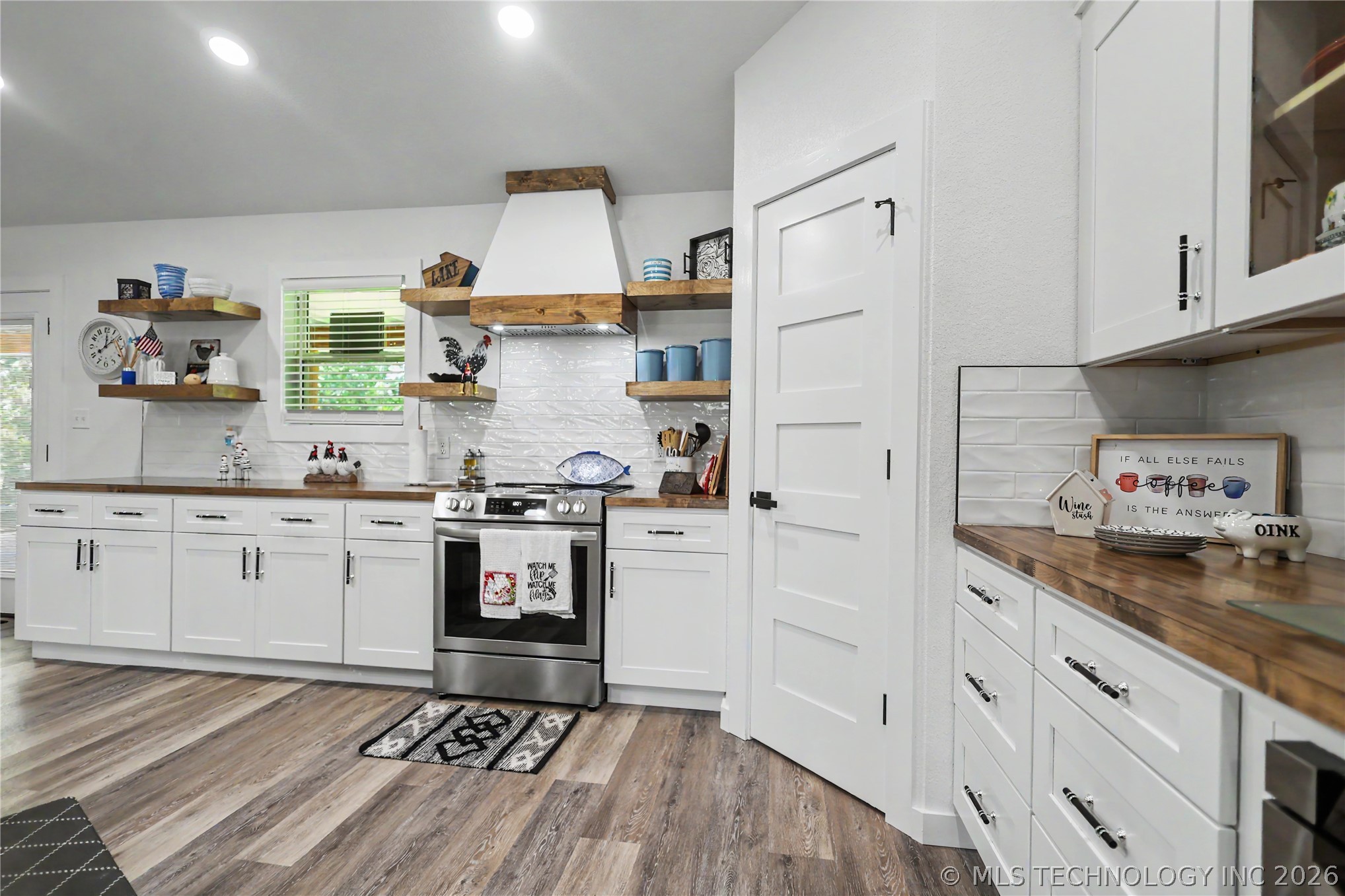 20471 W Chicken Creek Road Property Photo 27