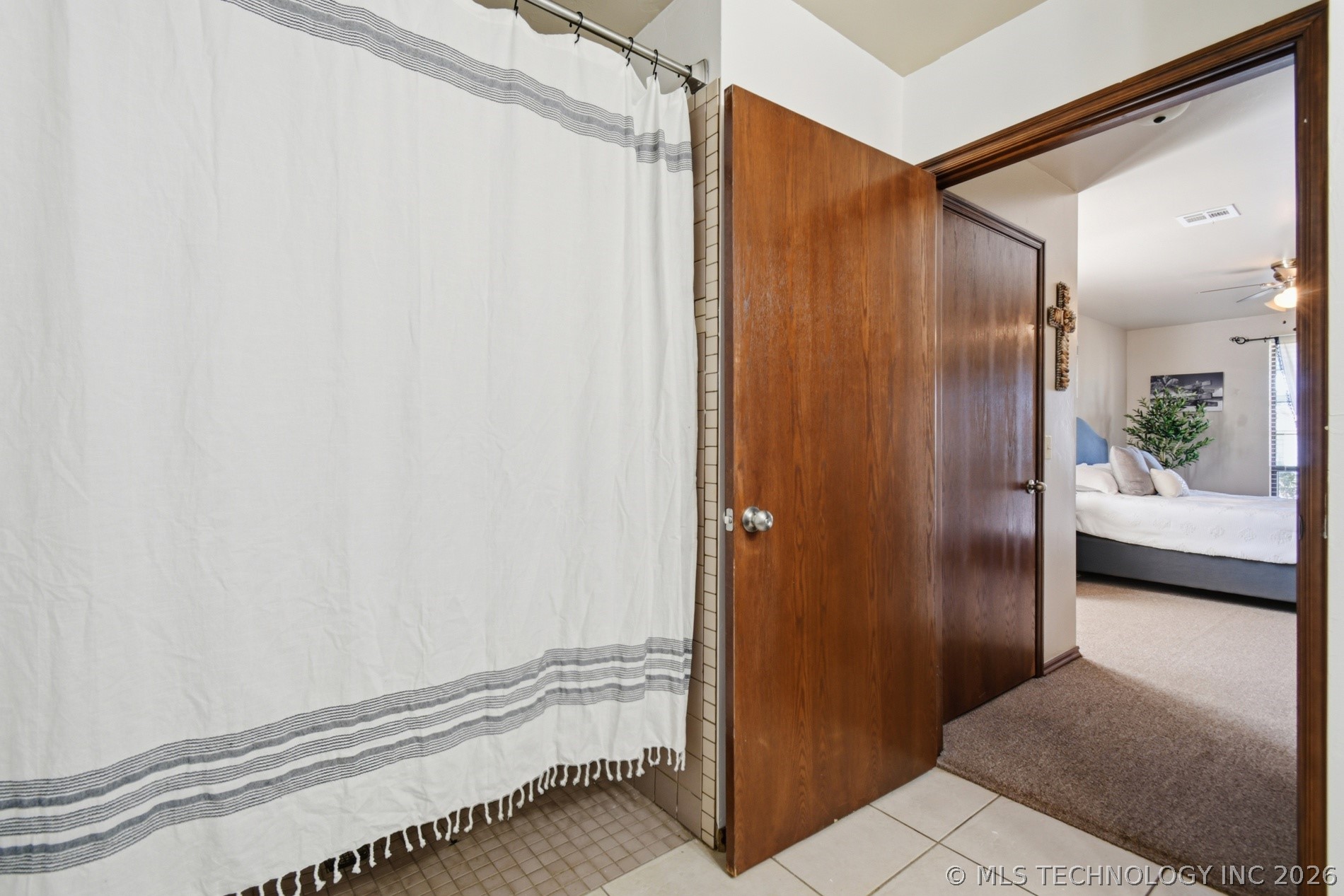 104 Overland Court Property Photo 10