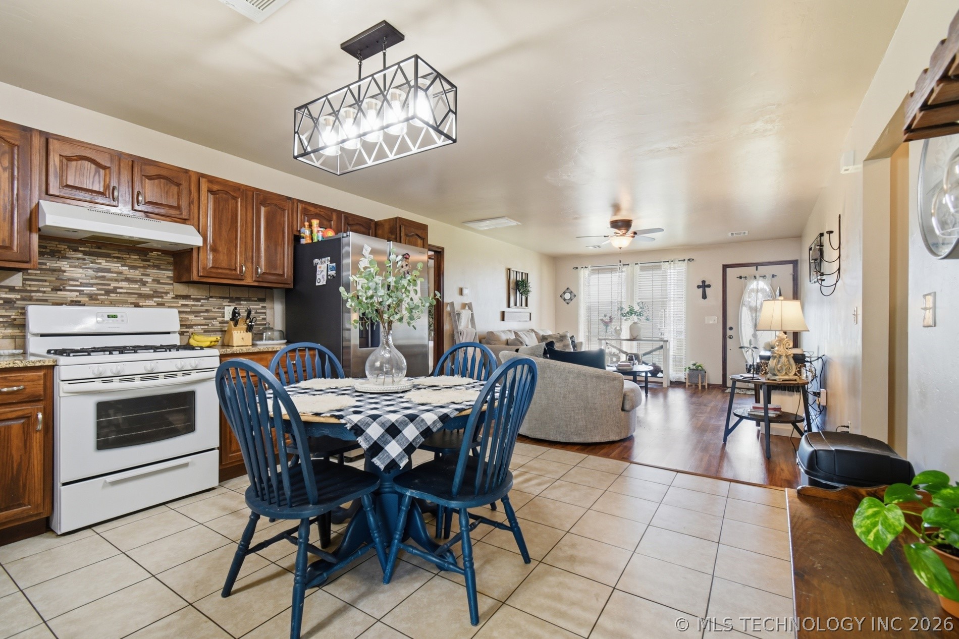 104 Overland Court Property Photo 11