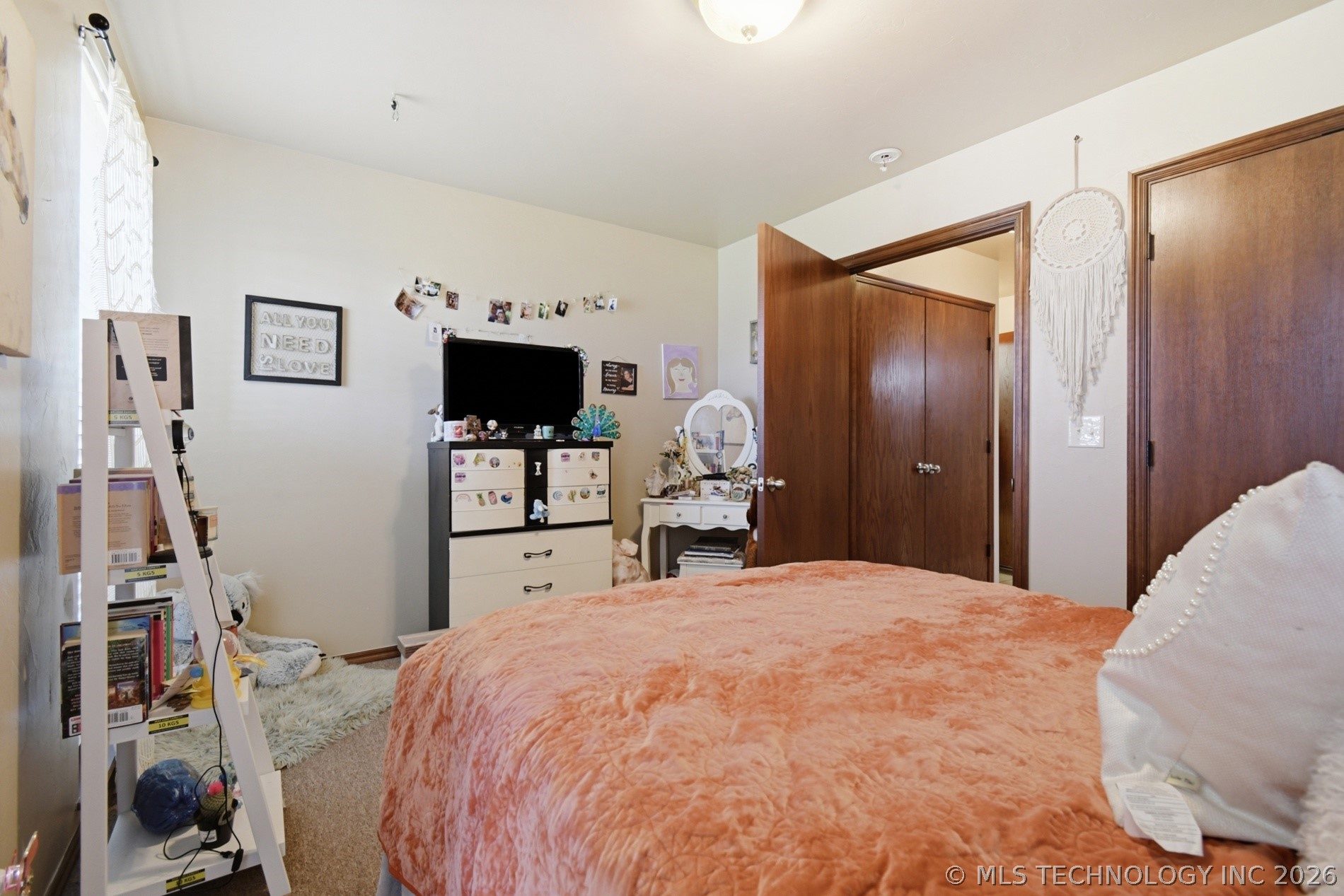 104 Overland Court Property Photo 19