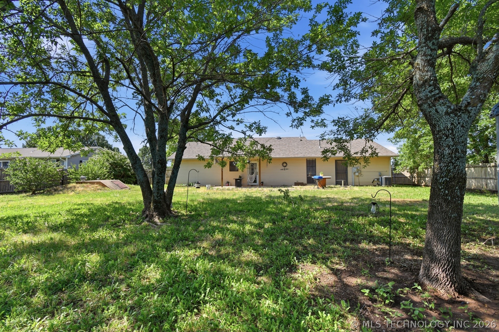 104 Overland Court Property Photo 23