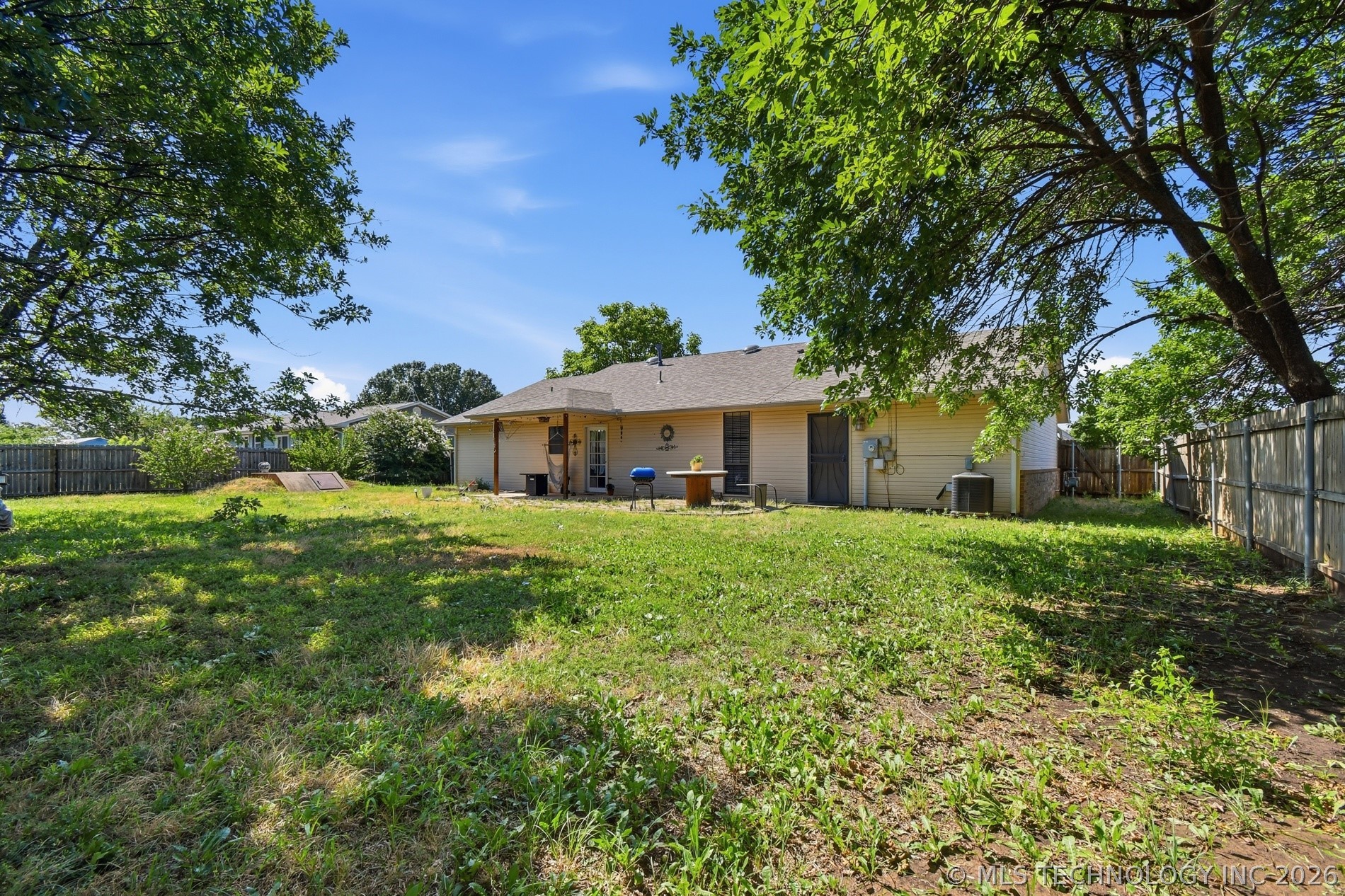 104 Overland Court Property Photo 24