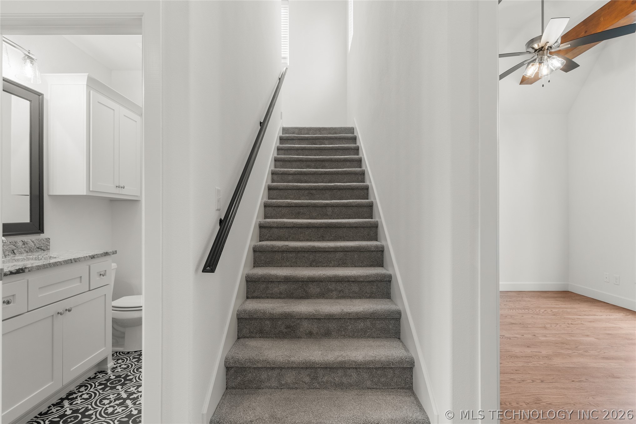 13624 S 21st Place Property Photo 10