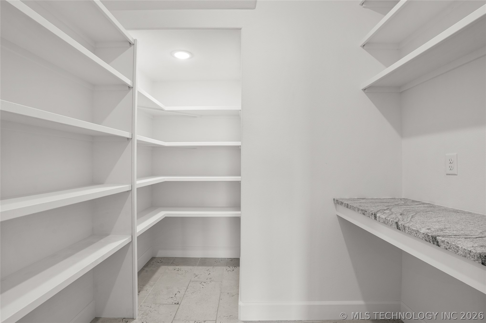 13624 S 21st Place Property Photo 24