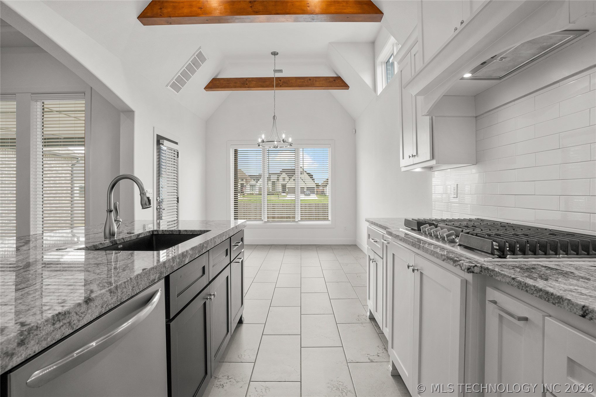 13624 S 21st Place Property Photo 26