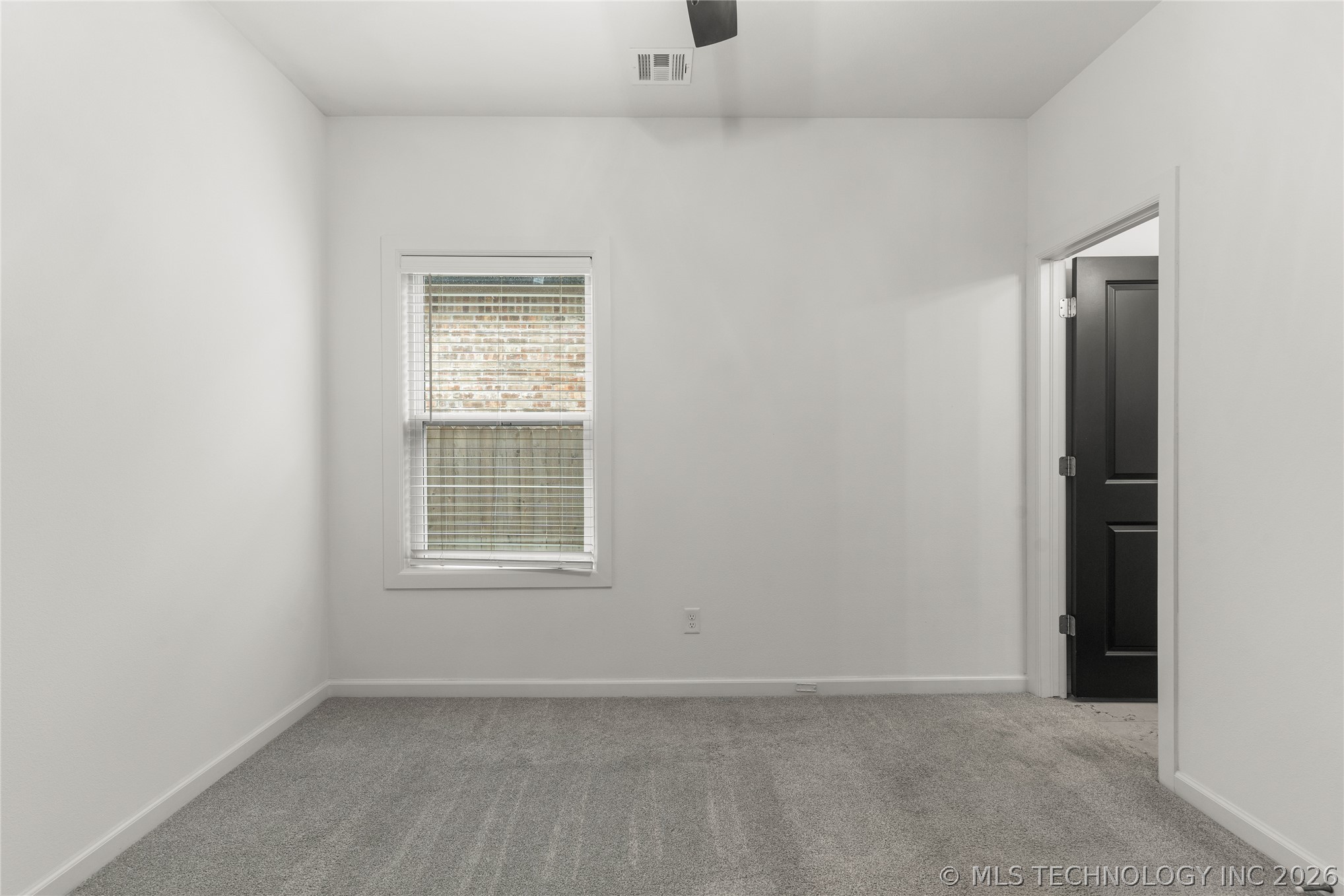 13624 S 21st Place Property Photo 32