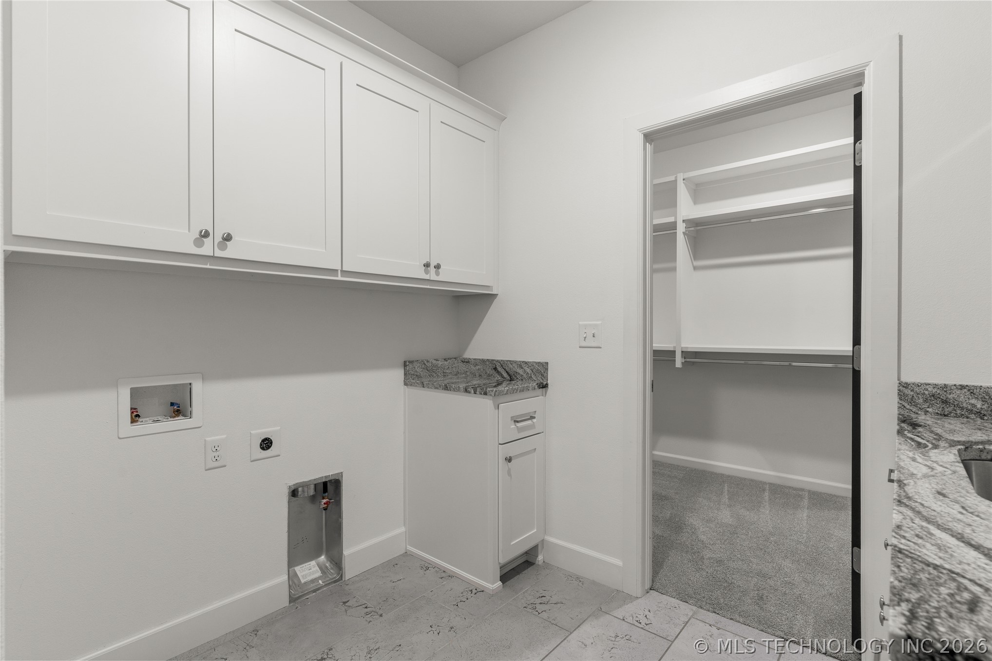 13624 S 21st Place Property Photo 35