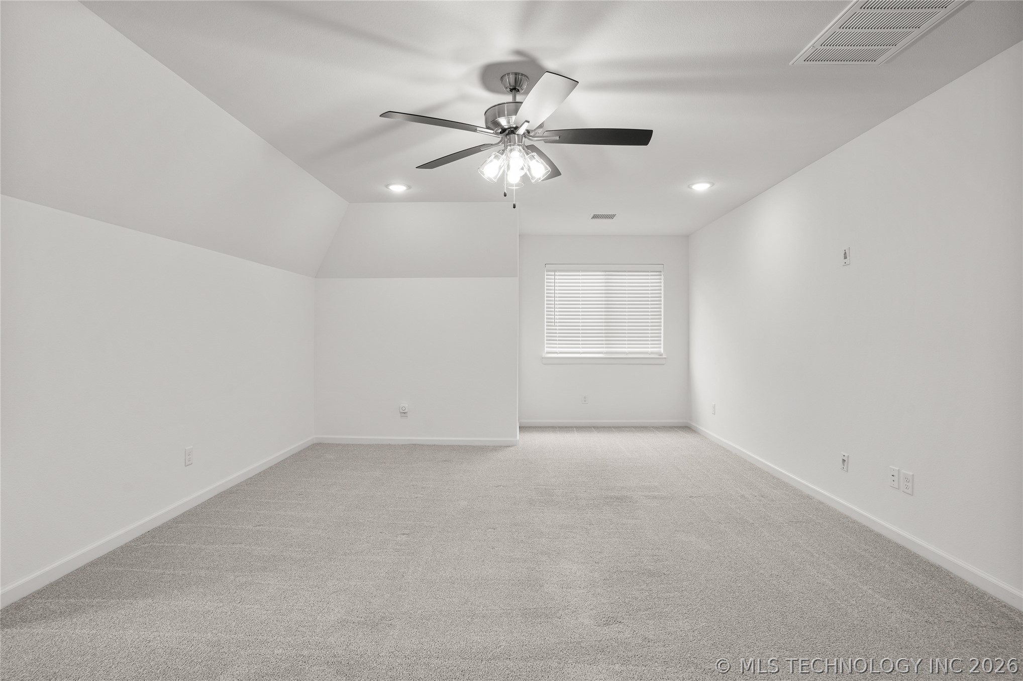 13624 S 21st Place Property Photo 49