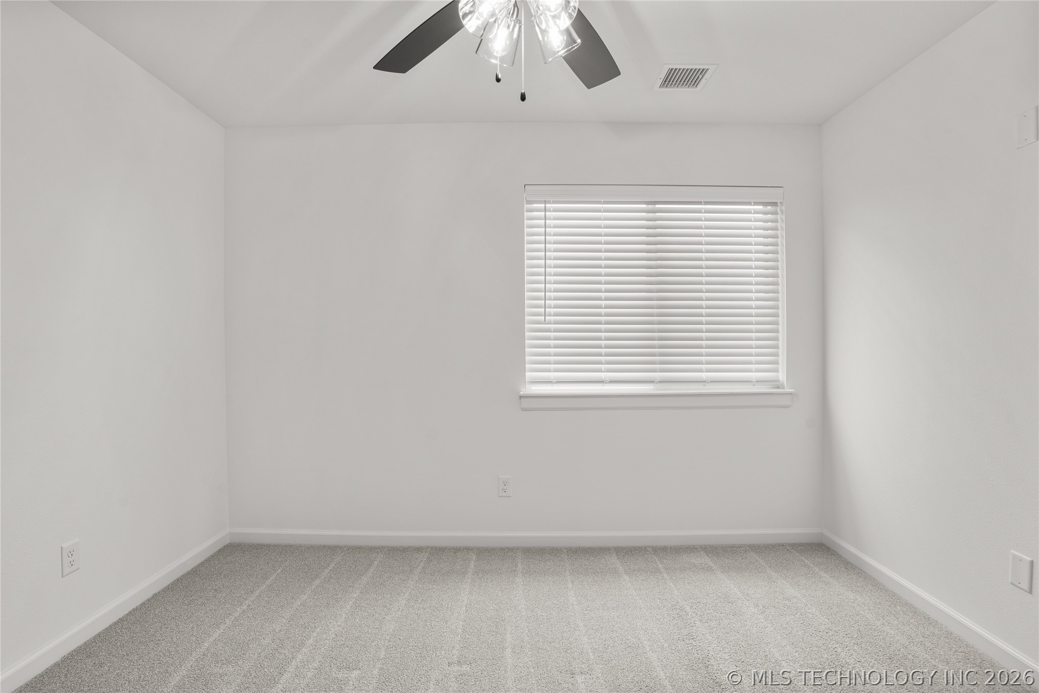 13624 S 21st Place Property Photo 52