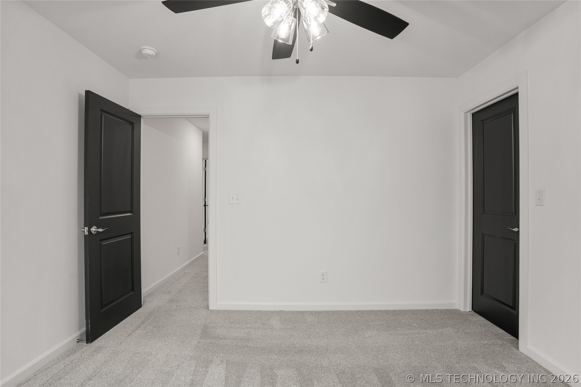 13624 S 21st Place Property Photo 53