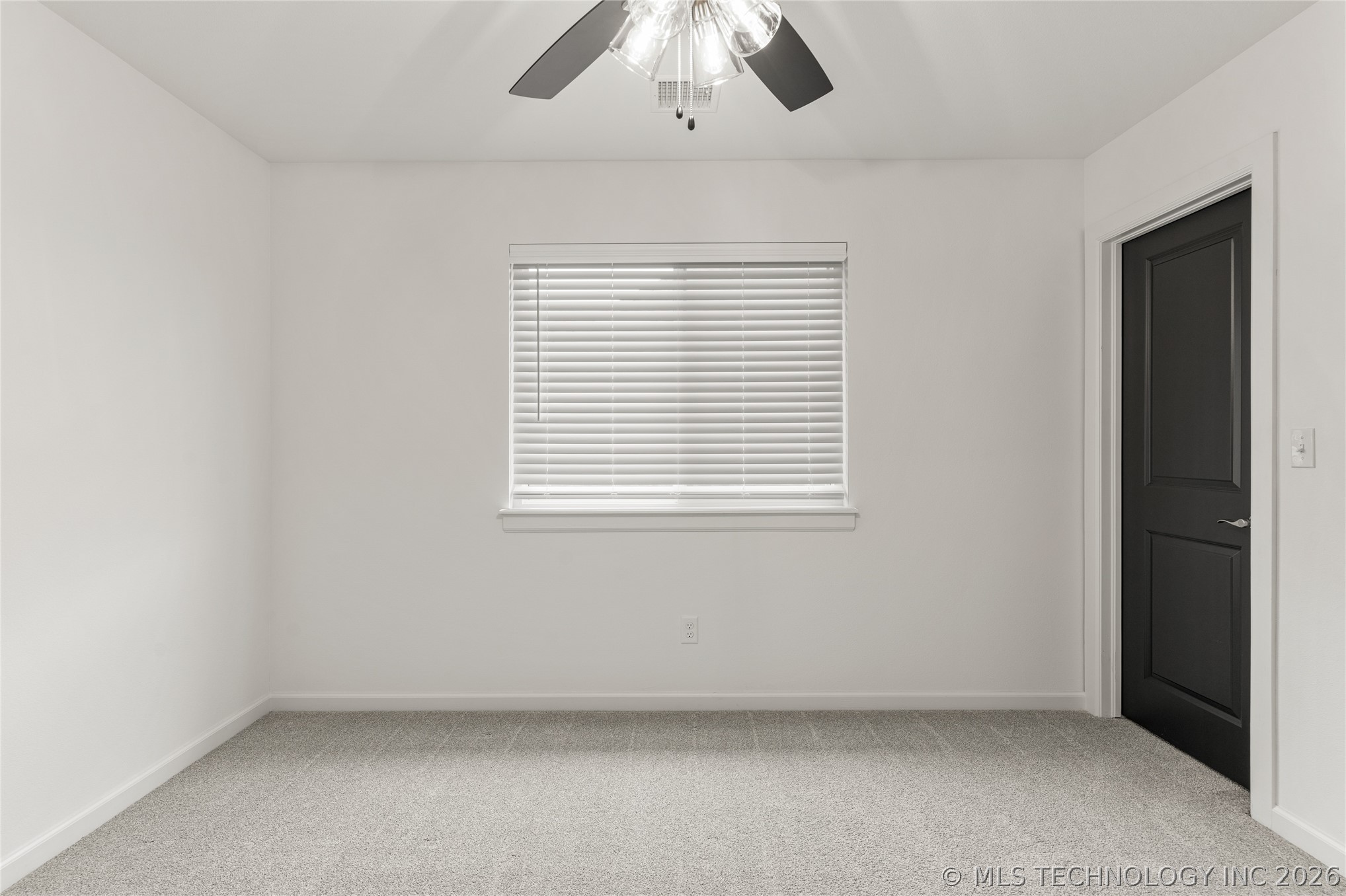 13624 S 21st Place Property Photo 56