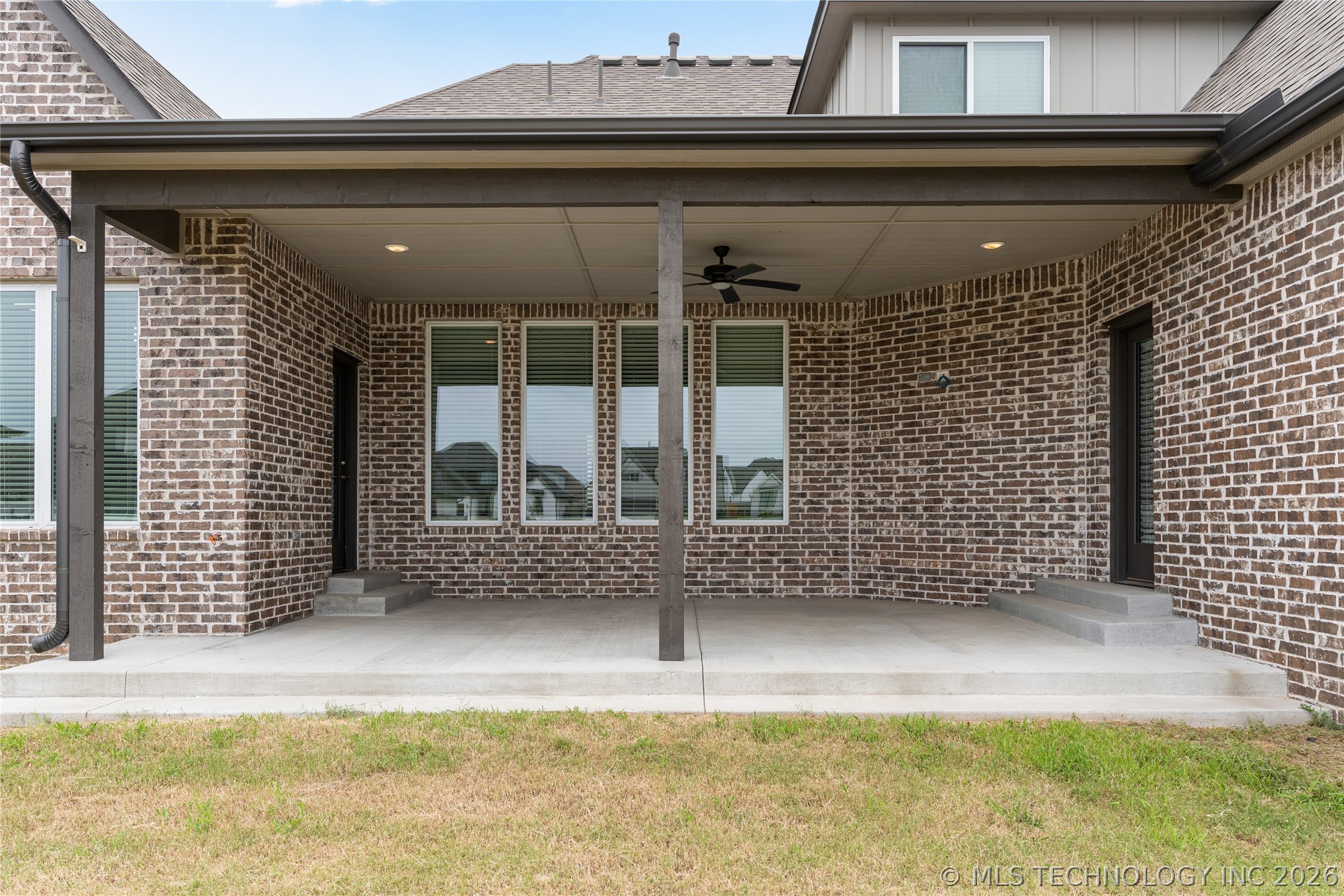 13624 S 21st Place Property Photo 57