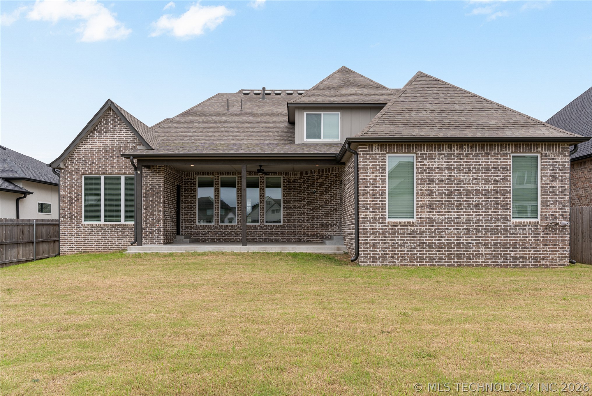13624 S 21st Place Property Photo 58