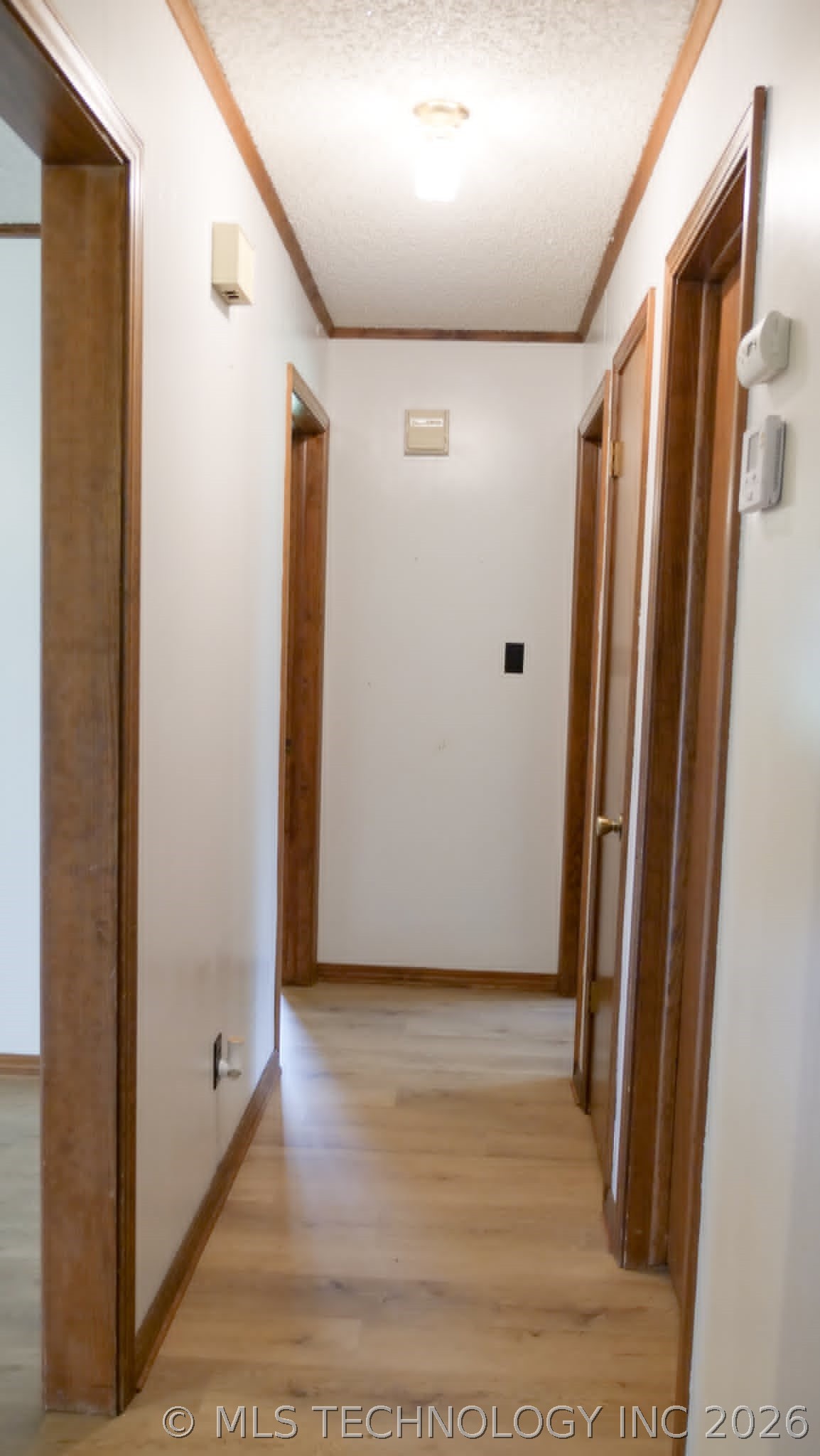 305 E Barclay Street Property Photo 13