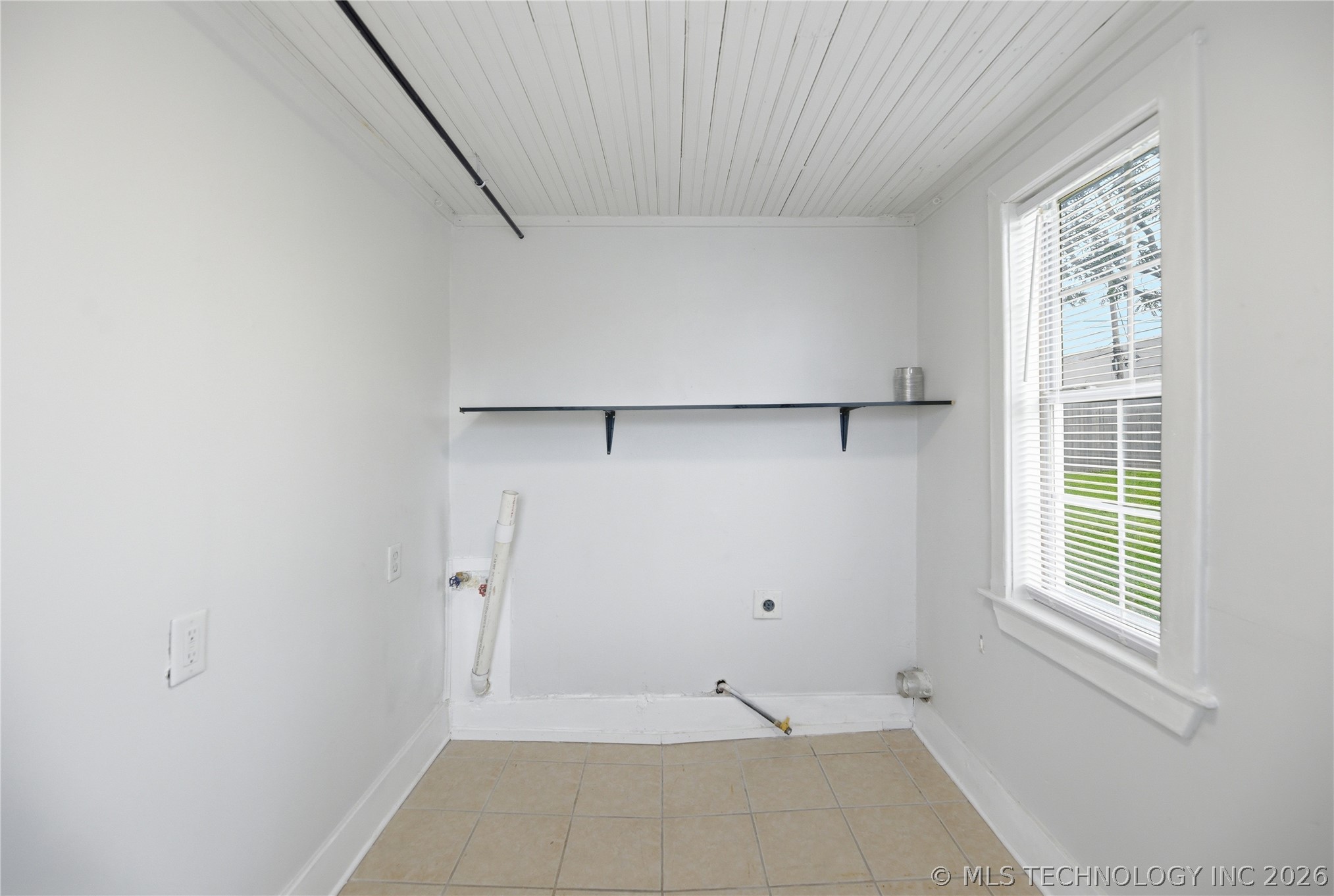 1633 E 4th Street Property Photo 18