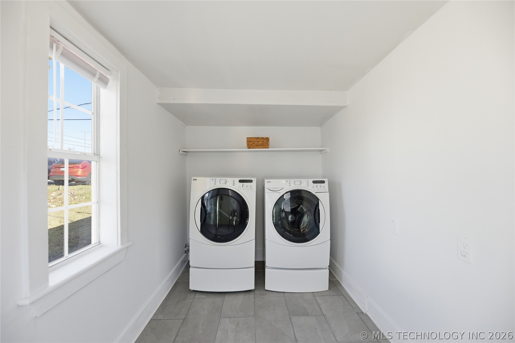 1633 E 4th Street Property Photo 19
