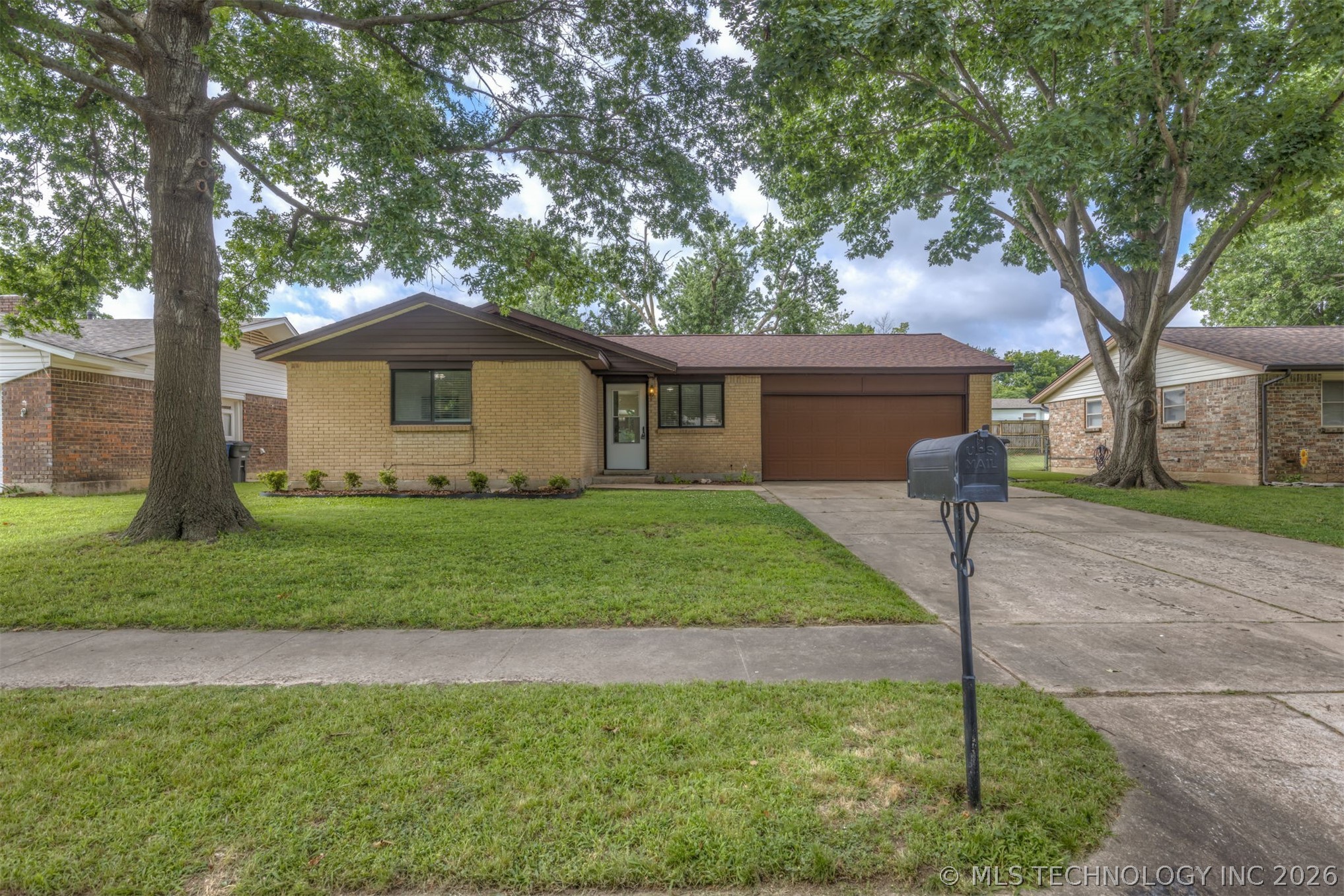 12152 E 21st Court Property Photo 1