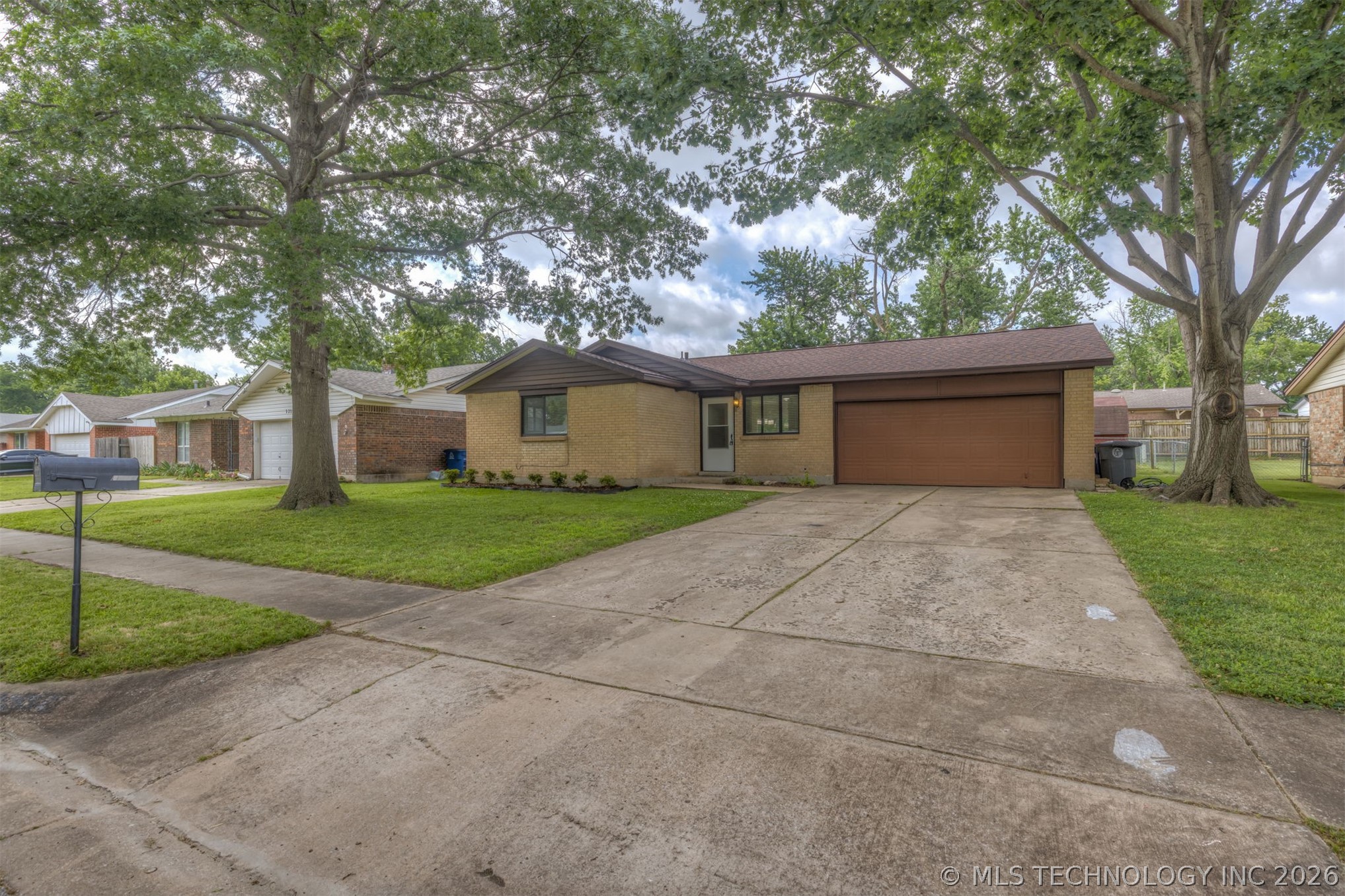 12152 E 21st Court Property Photo 4