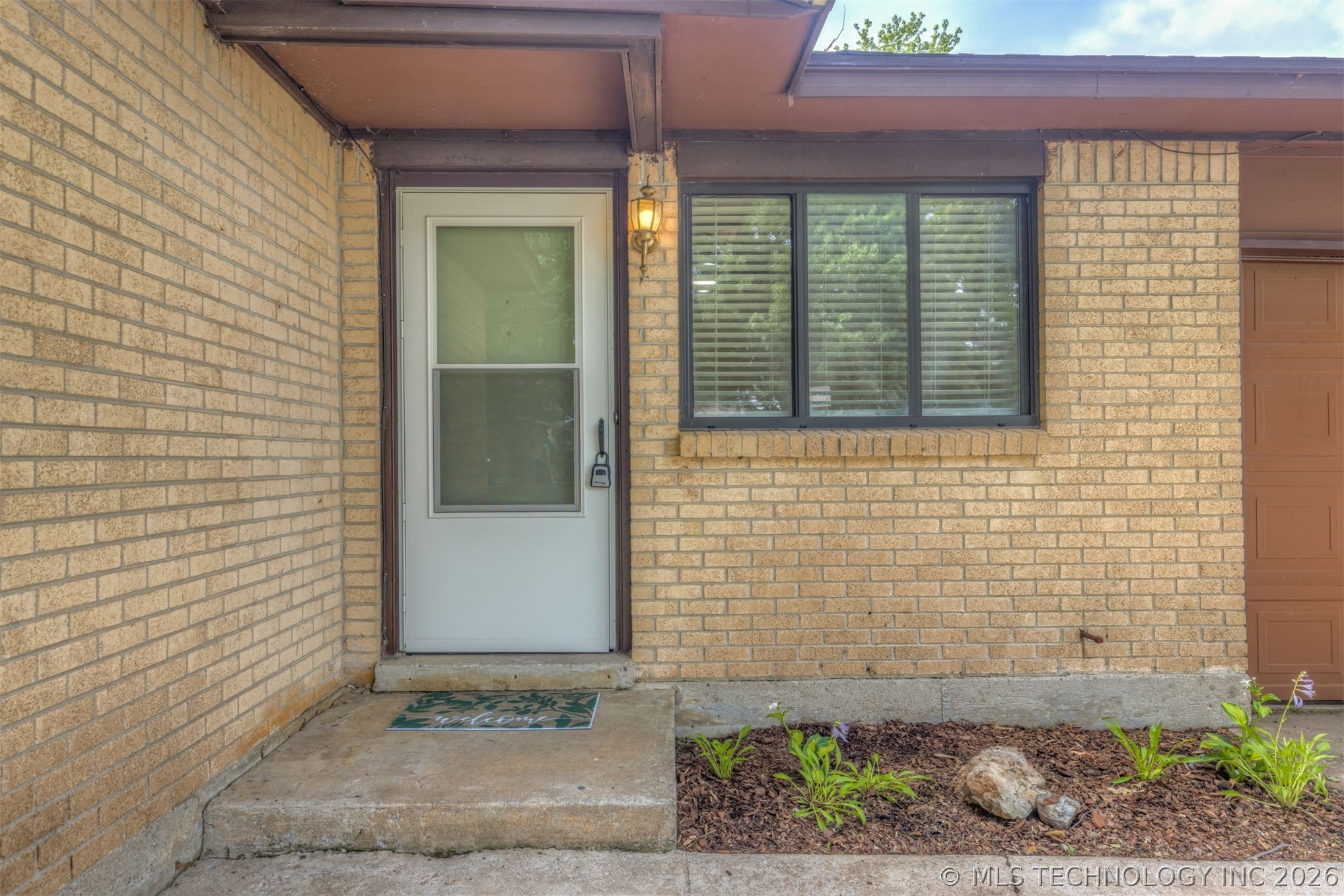 12152 E 21st Court Property Photo 7