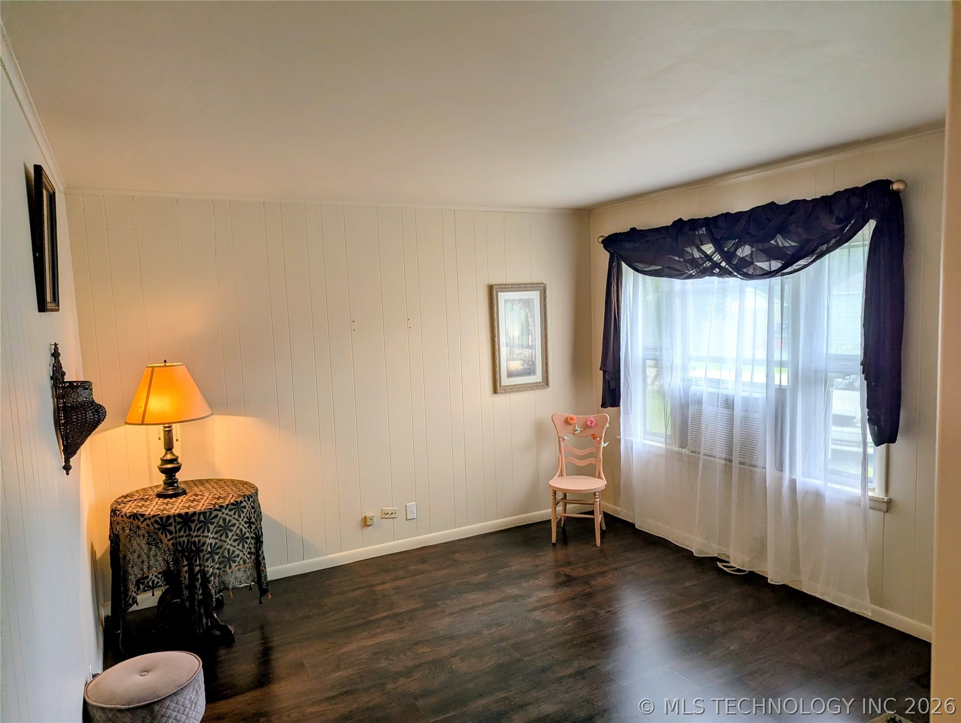 302 W 39th Street Property Photo 4
