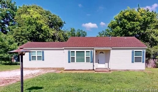 1004 S Highland Property Photo 1
