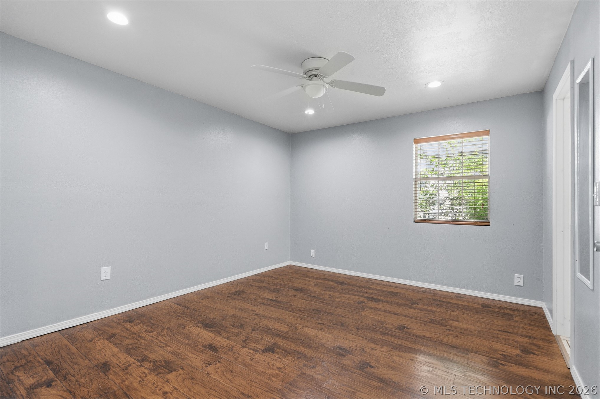709 Elm Street Nw Property Photo 12