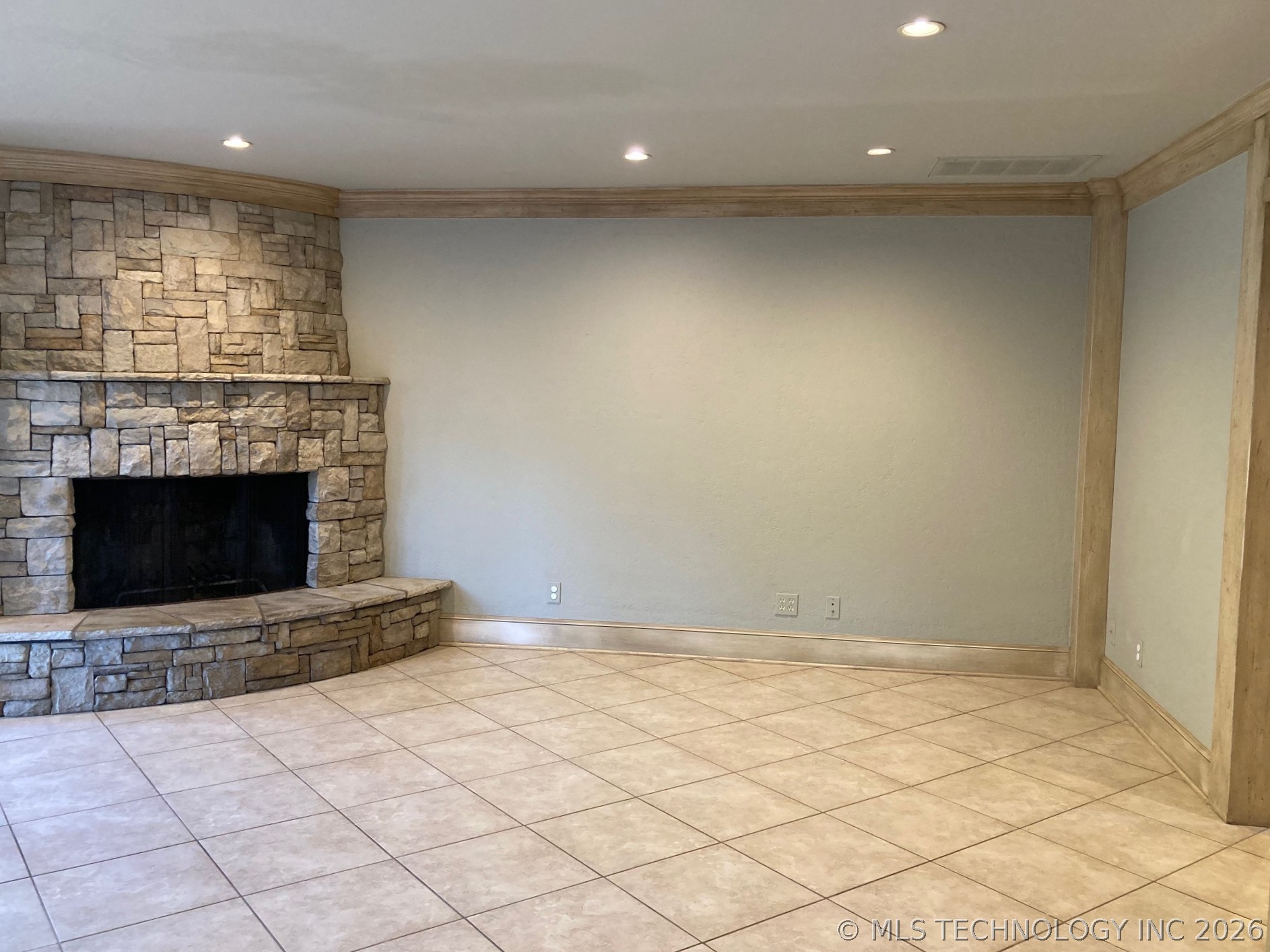 4107 E 47th Place Property Photo 13