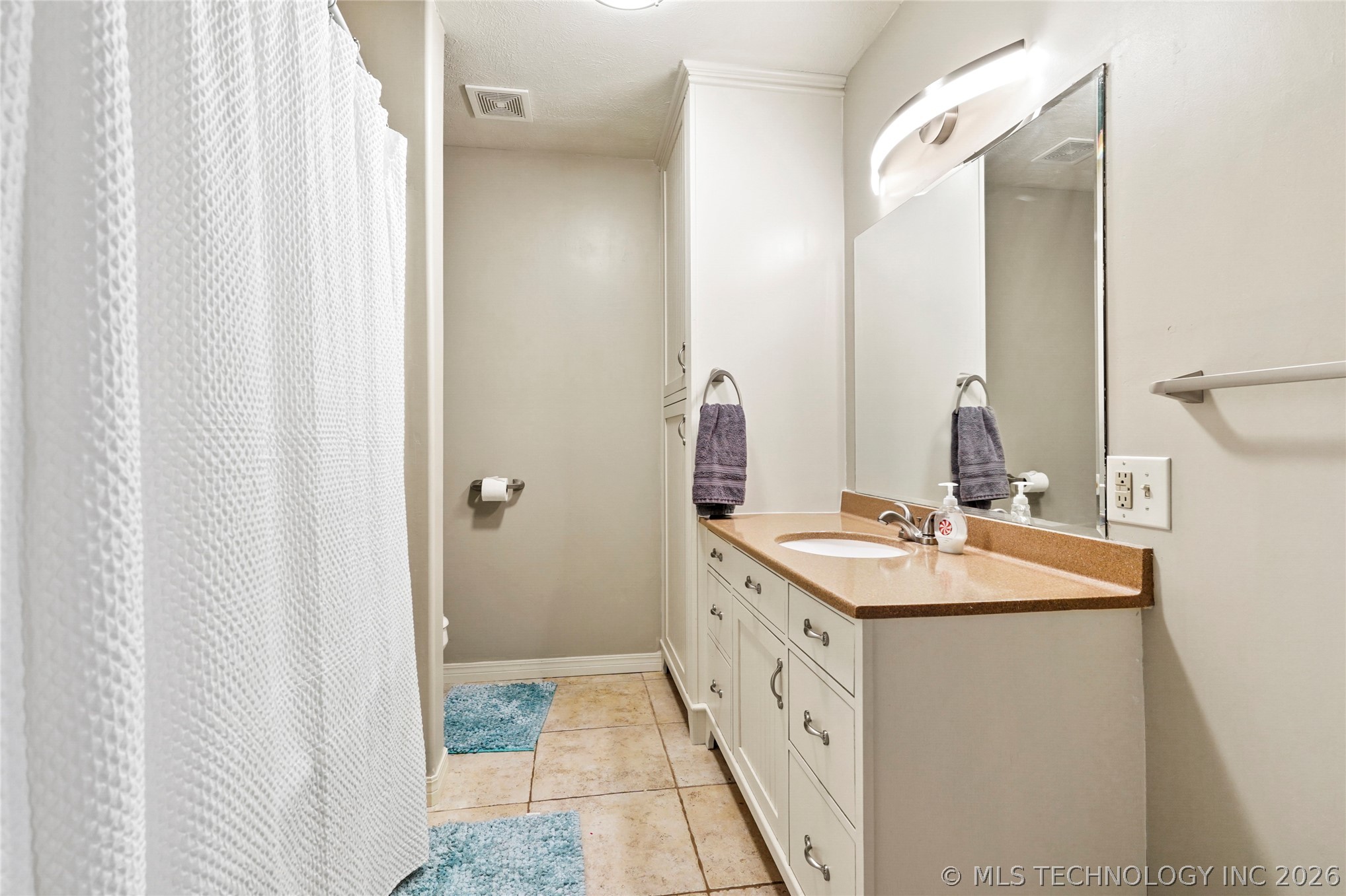 2105 S 280th East Avenue Property Photo 19