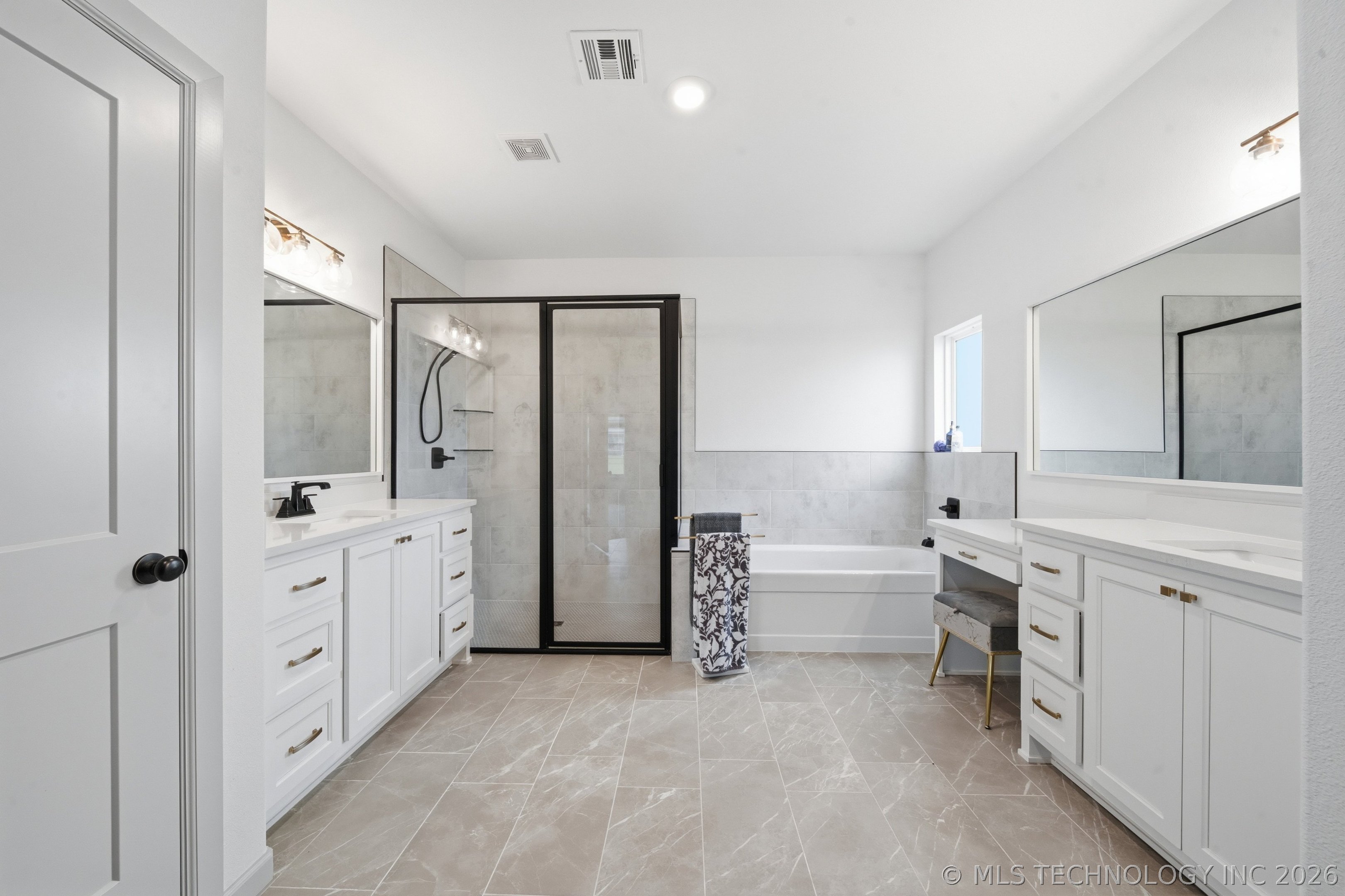 117 W 168th Street S Property Photo 24