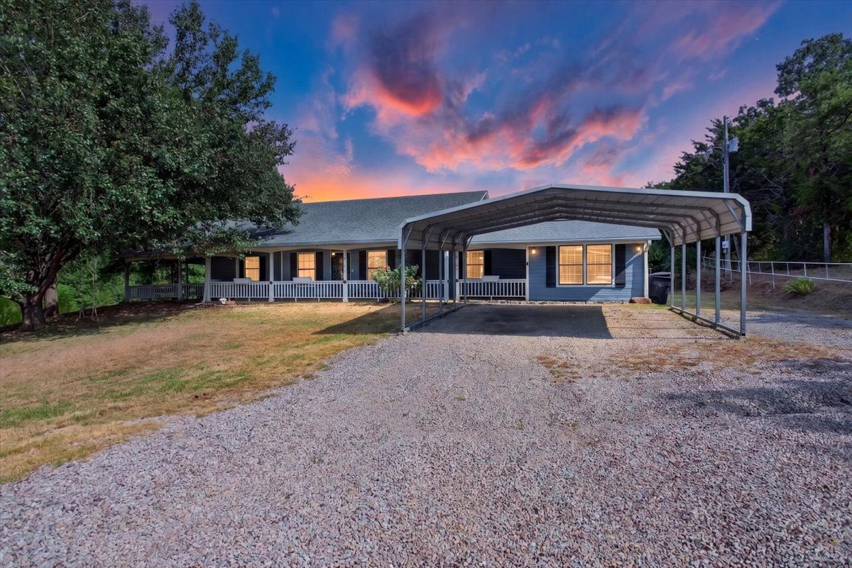 49050 Highway 112 Property Photo 1