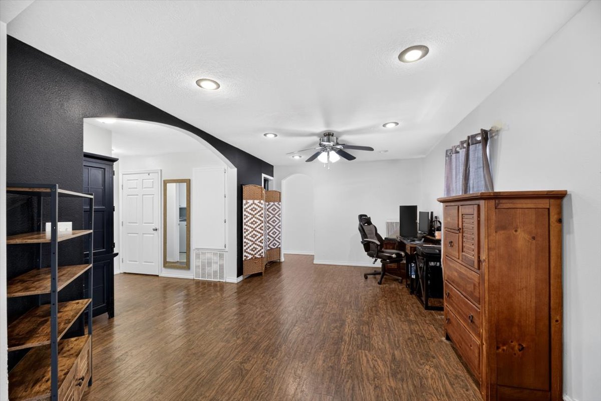 49050 Highway 112 Property Photo 20