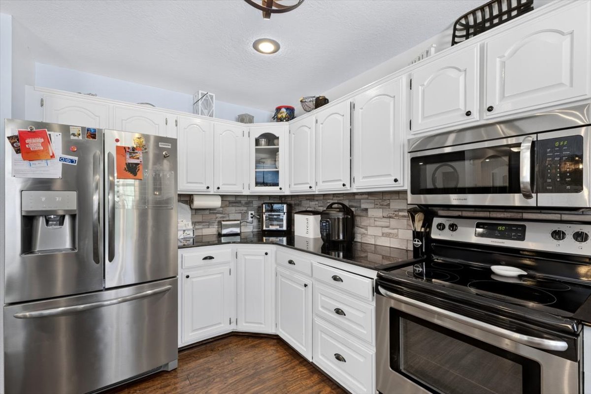 49050 Highway 112 Property Photo 27
