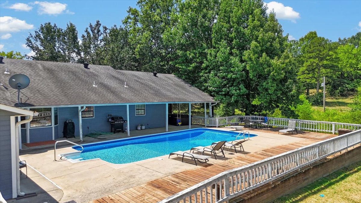 49050 Highway 112 Property Photo 55