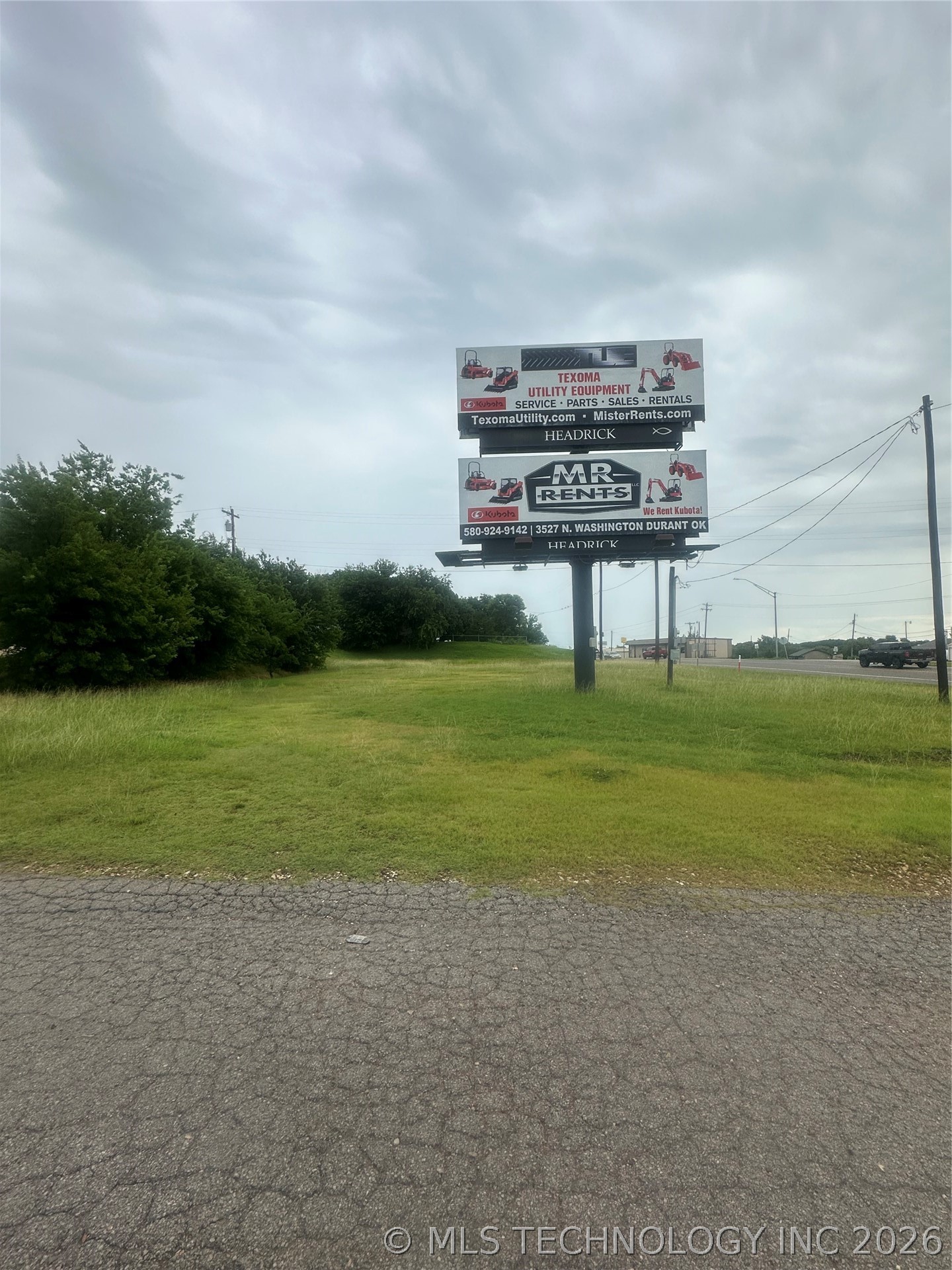 502 Highway 70 E Property Photo 2