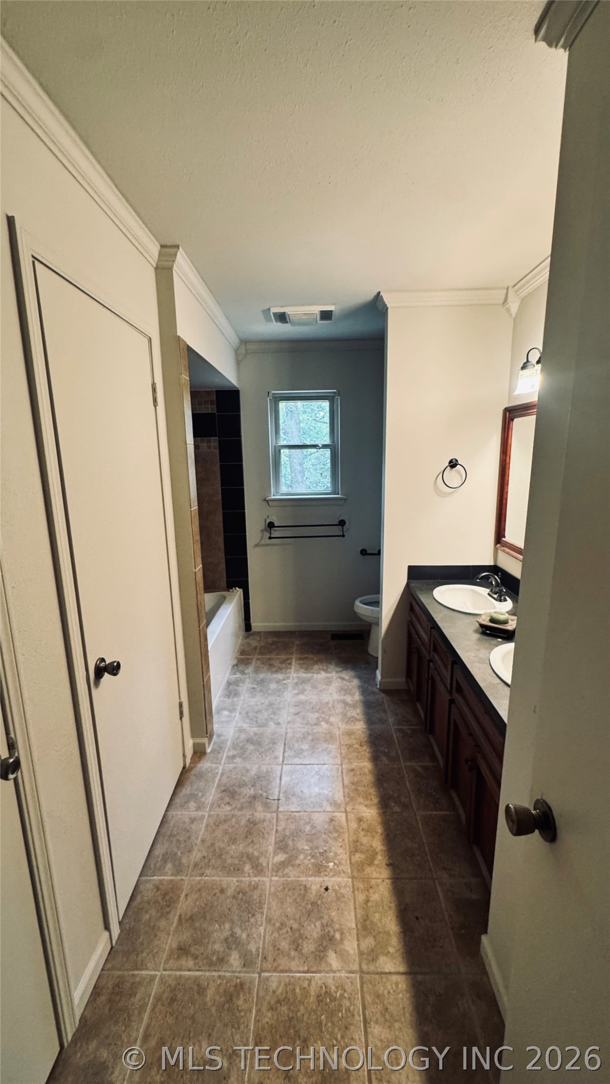 14034 E Clearview Road Property Photo 6