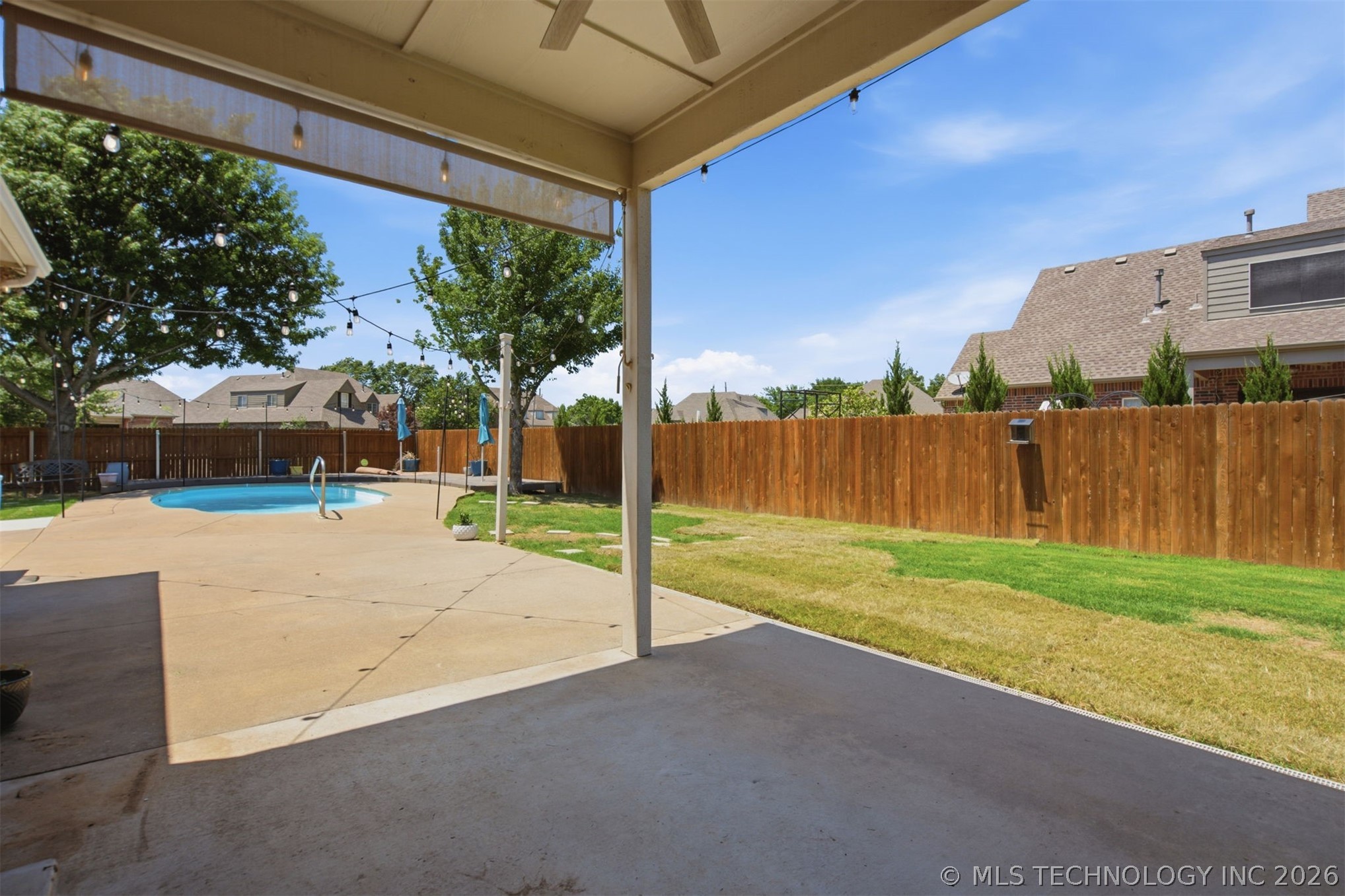 8905 N 140th East Avenue Property Photo 33