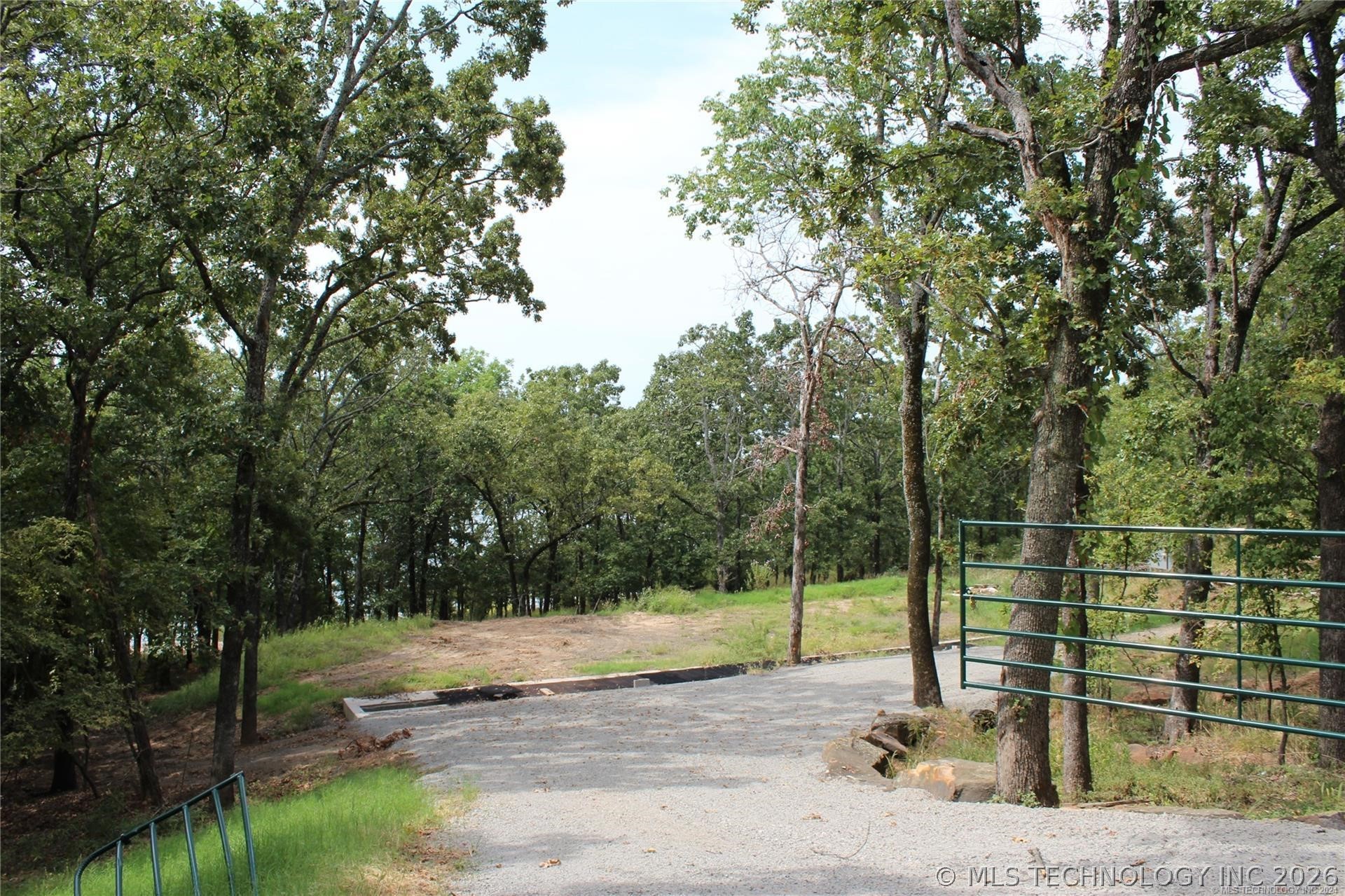 419050 E 1157 Property Photo 2